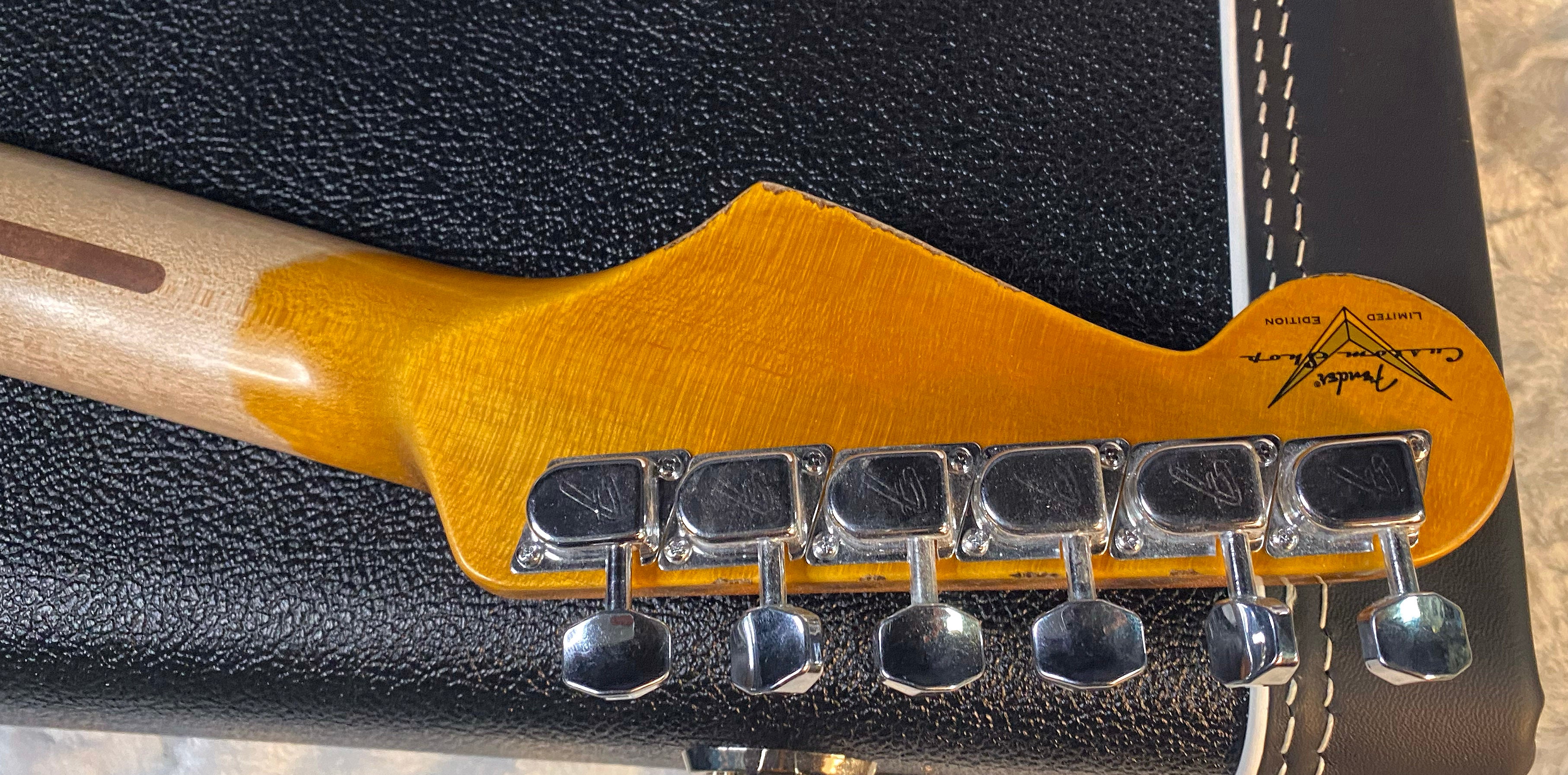 NEW! Fender Custom Shop Custom Deluxe Stratocaster Heavy Relic - Ash Body - 3-Tone Sunburst Sparkle - Matching Peg Head - Authorized Dealer - 7.9 lbs - G05871