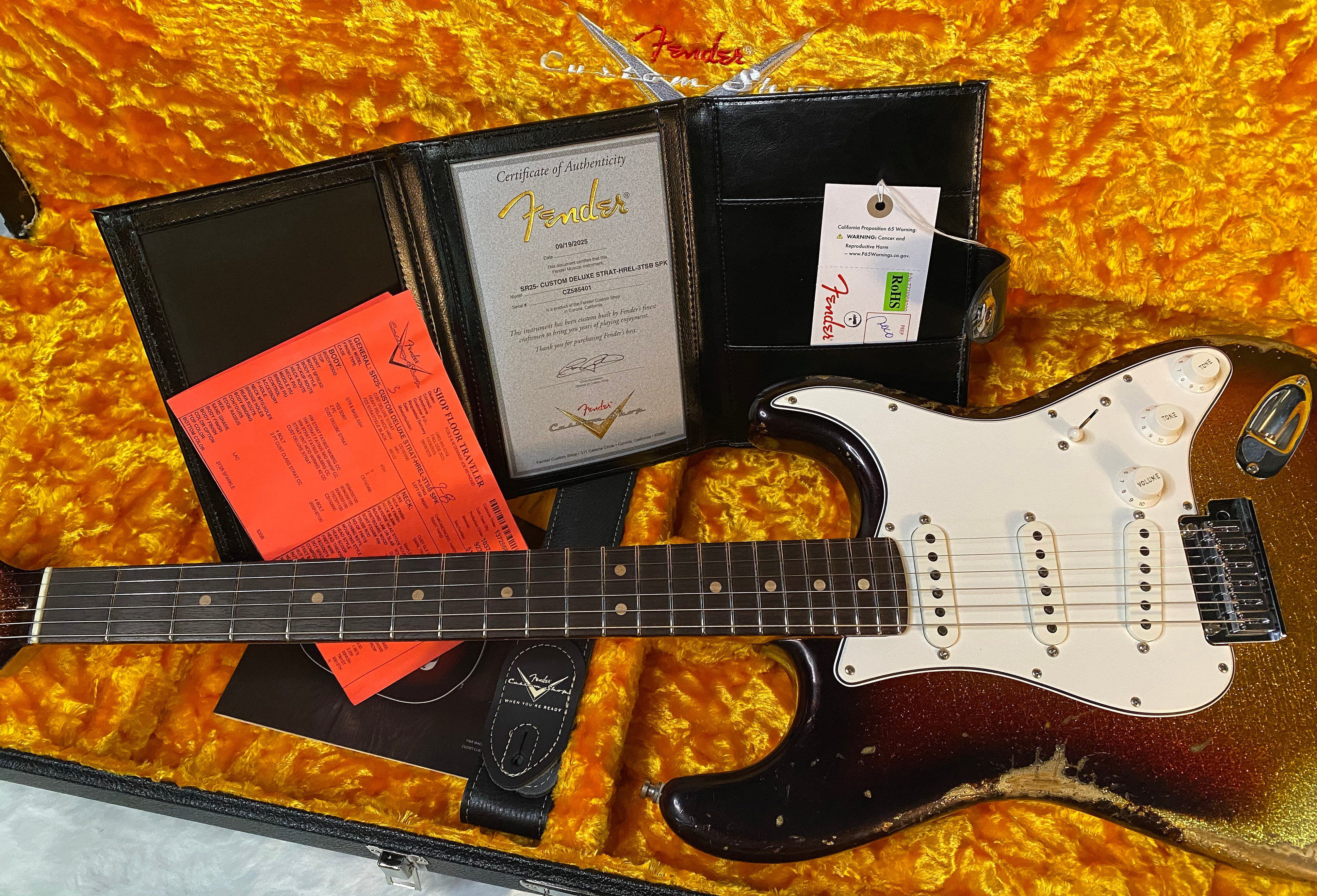 NEW! Fender Custom Shop Custom Deluxe Stratocaster Heavy Relic - Ash Body - 3-Tone Sunburst Sparkle - Matching Peg Head - Authorized Dealer - 7.9 lbs - G05871