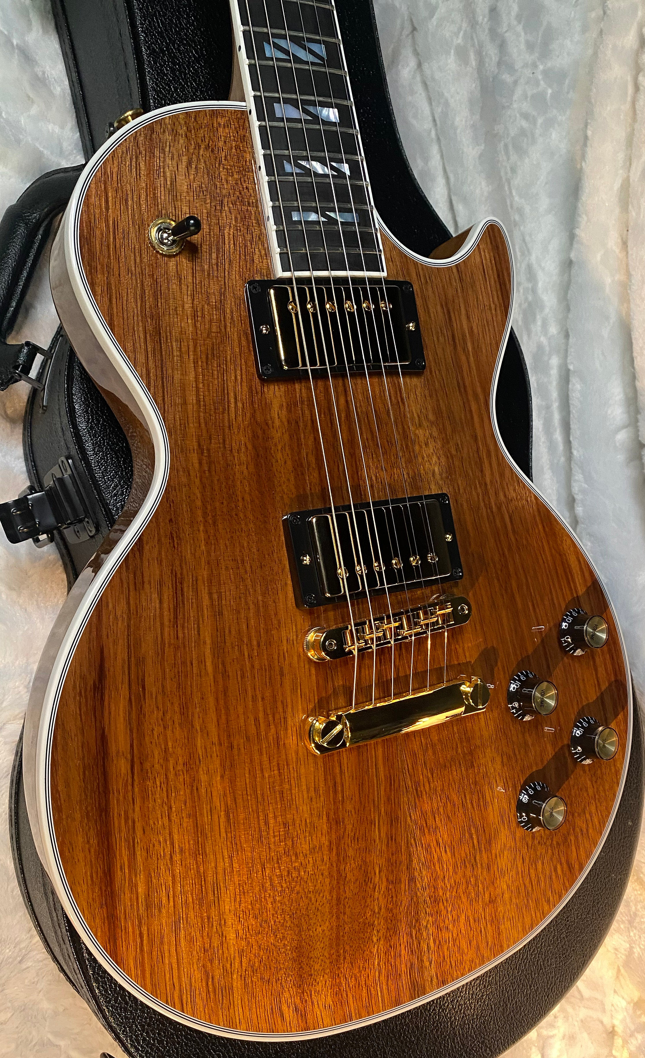 NEW ! Gibson Les Paul Supreme - Koa Top - Super Limited Edition - Authorized Dealer - 9 lbs - G06690