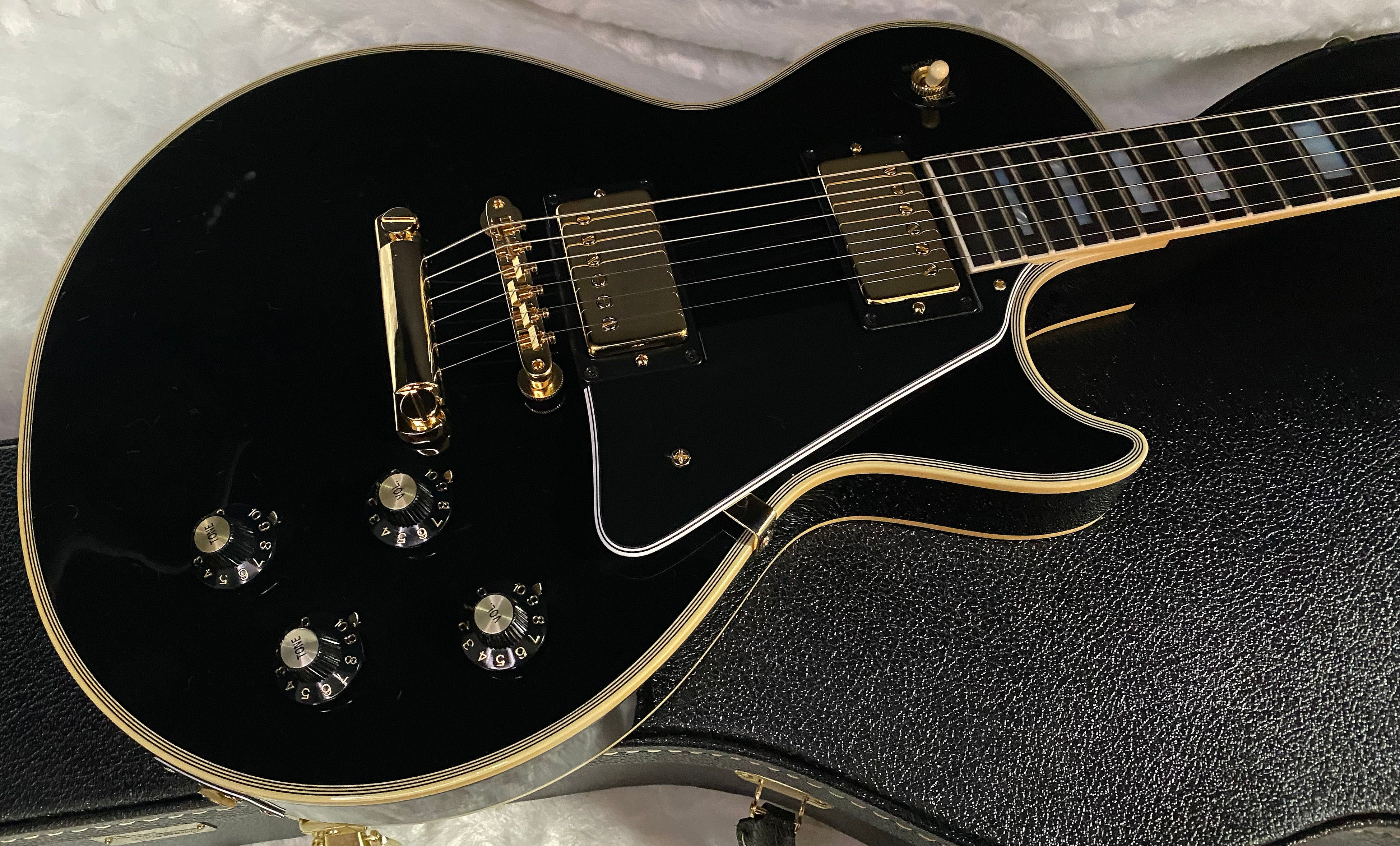 NEW! Gibson Custom Shop '68 Les Paul Custom Reissue - Gloss Ebony - Authorized Dealer - 9.2 lbs - G07303