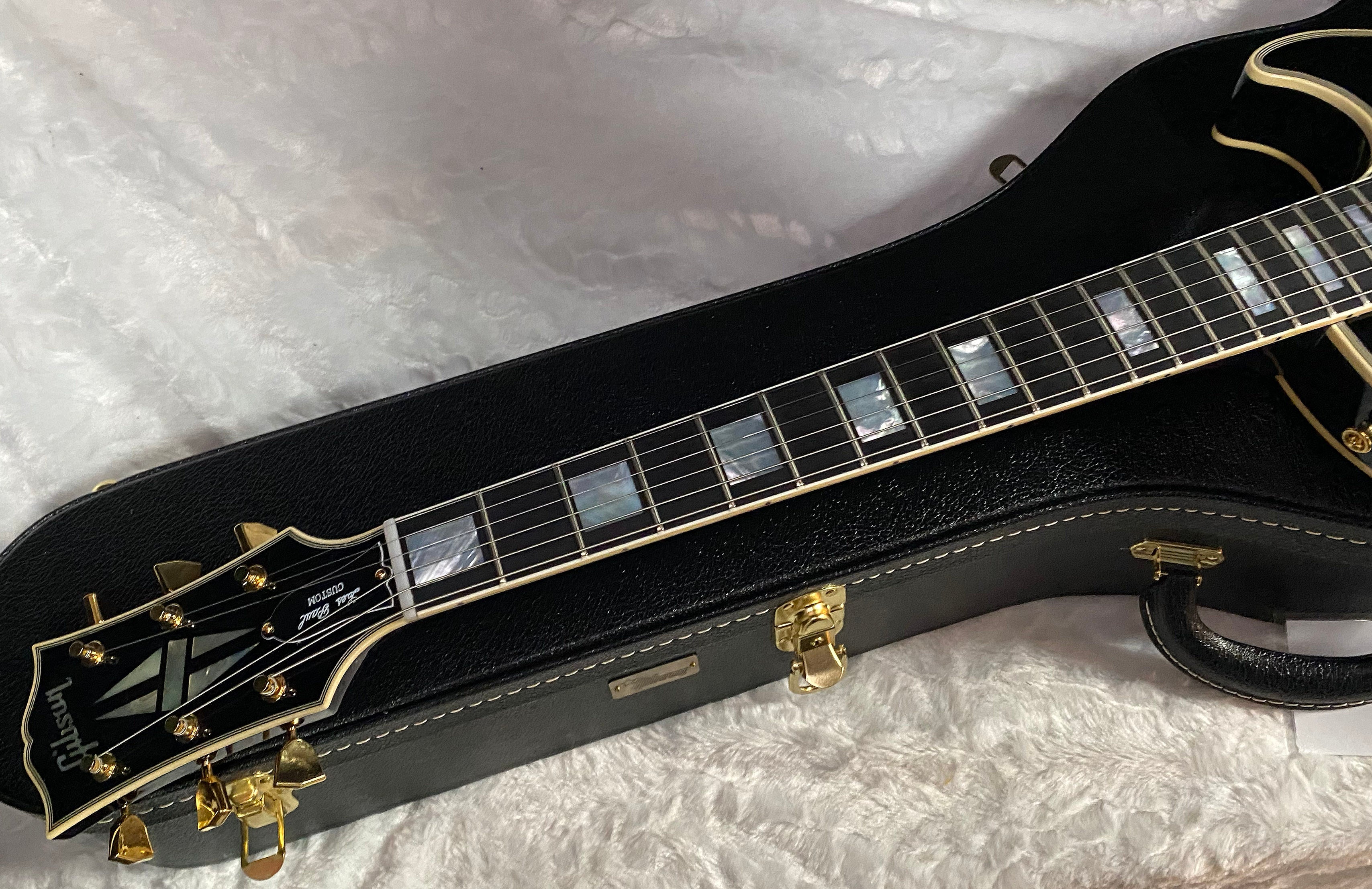 NEW! Gibson Custom Shop '68 Les Paul Custom Reissue - Gloss Ebony - Authorized Dealer - 9.2 lbs - G07303