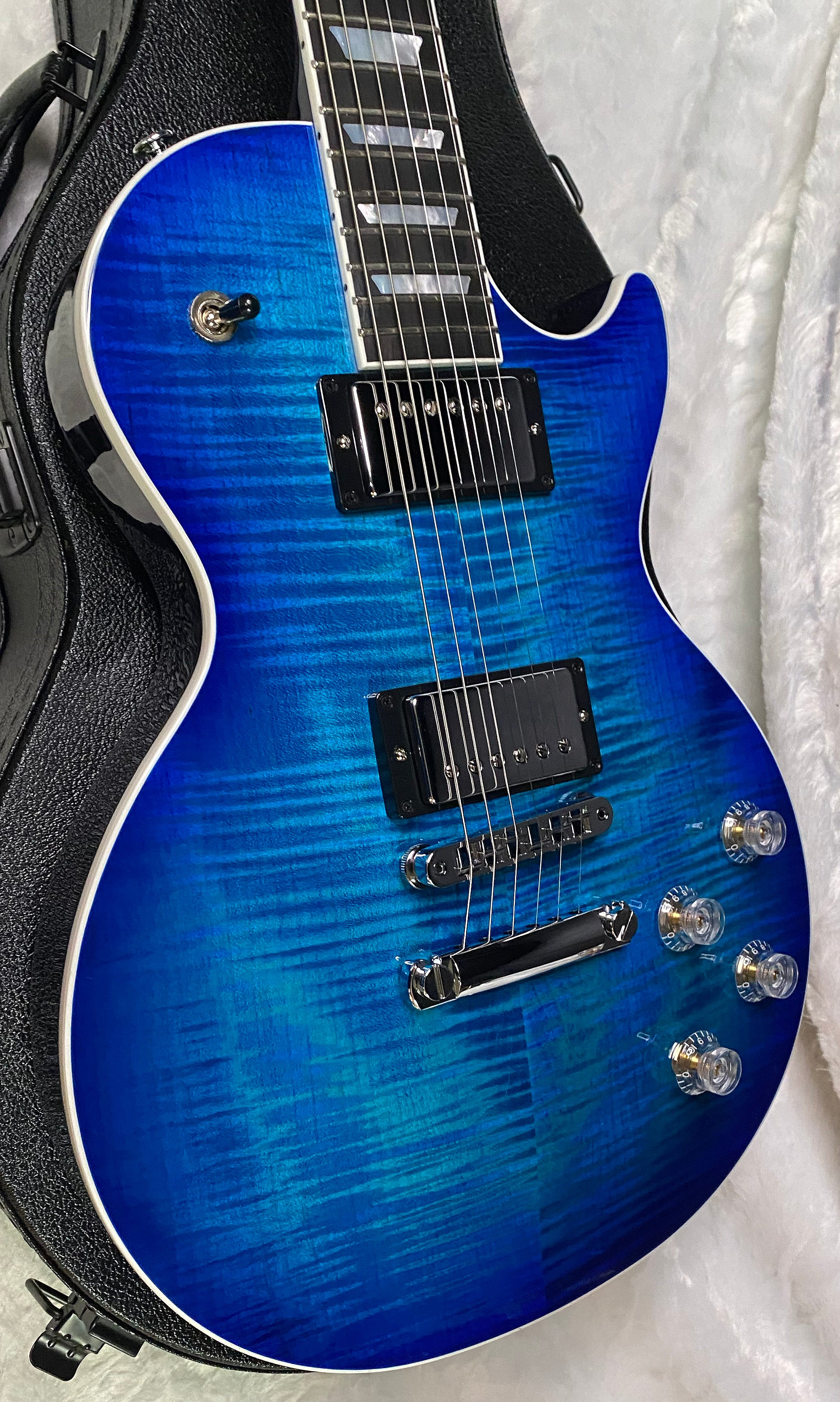 NEW ! Gibson Les Paul Modern Figured - Cobalt Burst - Beautiful Flame Top! Authorized Dealer - Only 7.85 lbs - G07298