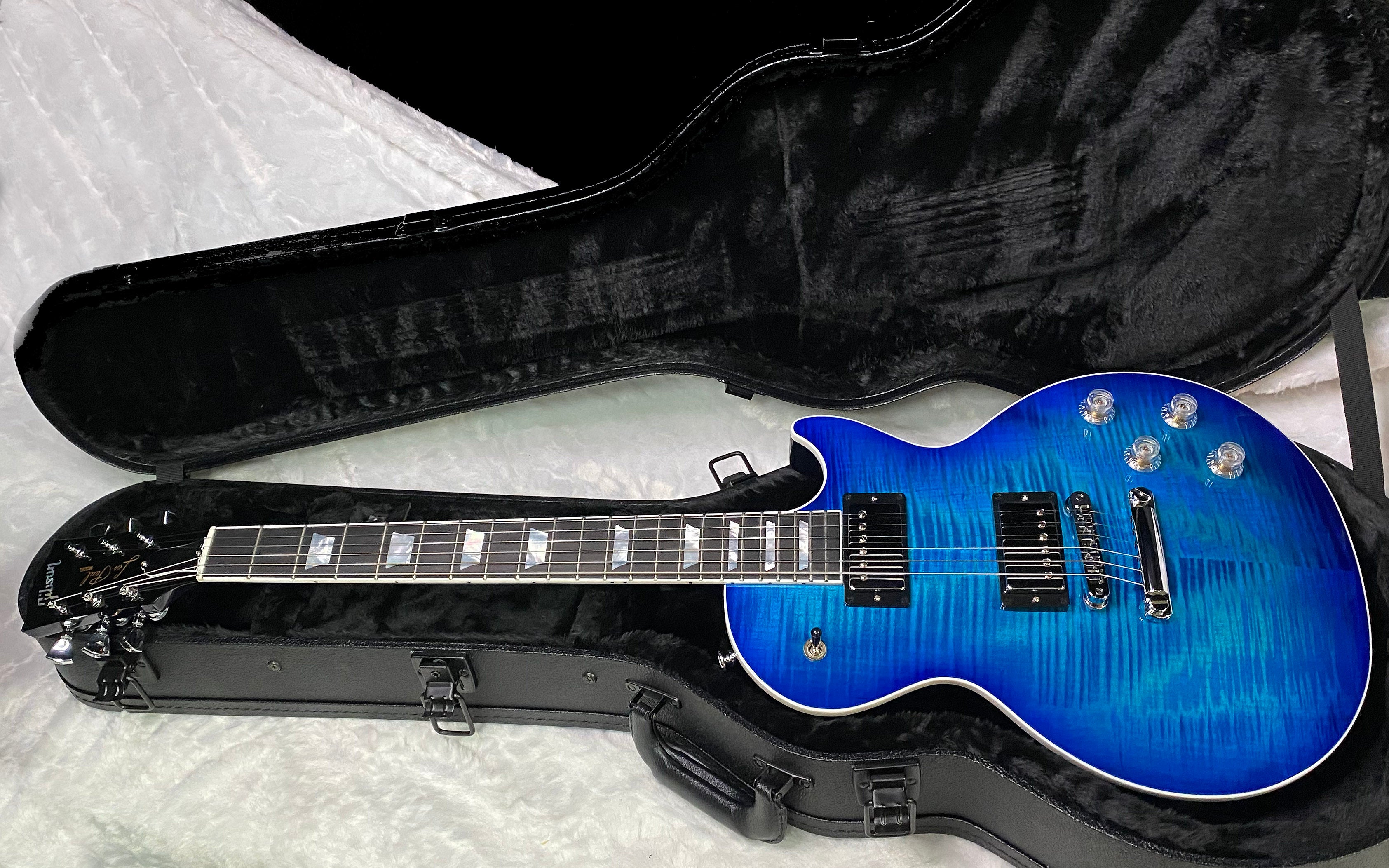 NEW ! Gibson Les Paul Modern Figured - Cobalt Burst - Beautiful Flame Top! Authorized Dealer - Only 7.85 lbs - G07298