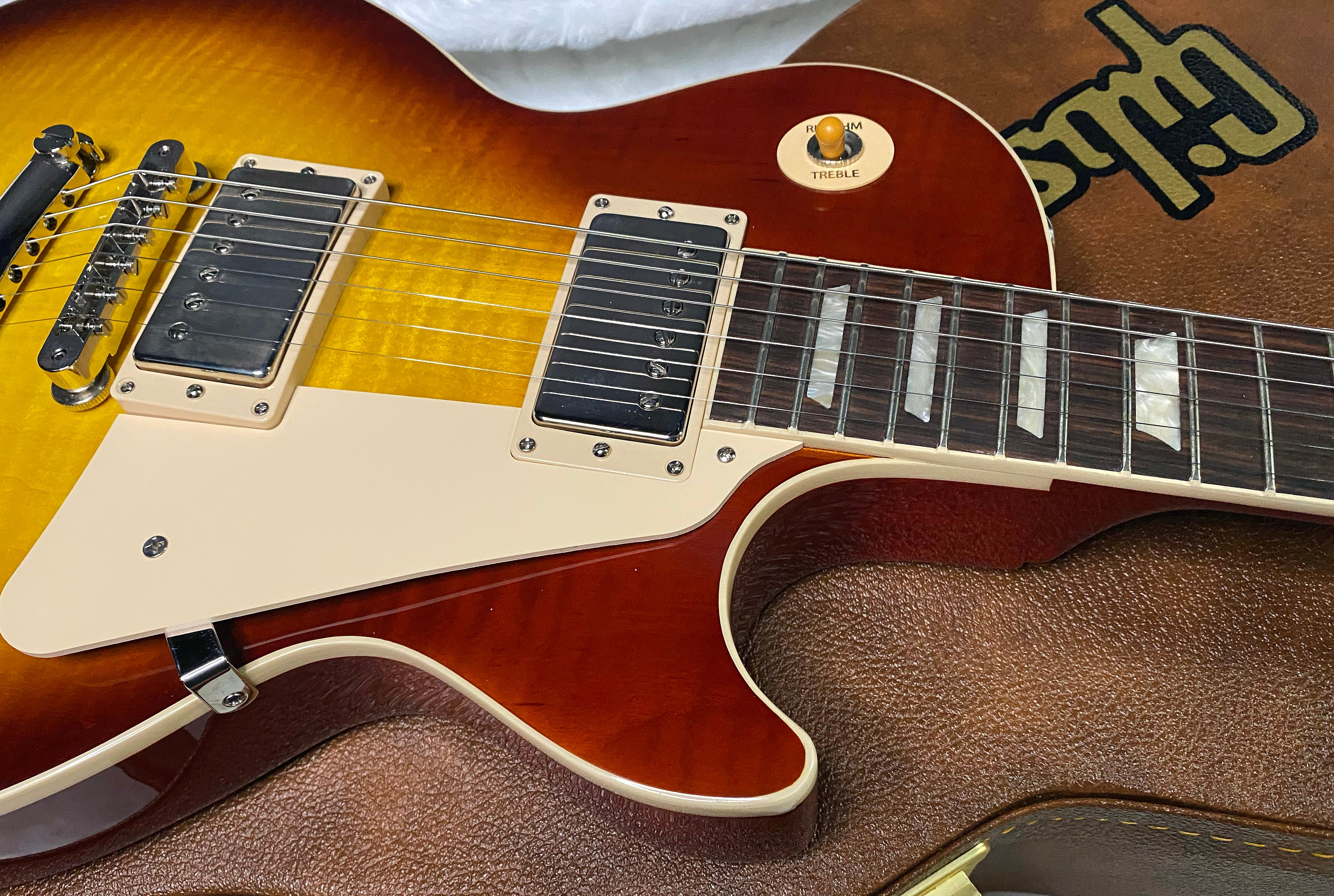 NEW! Gibson Les Paul 60's Standard Iced Tea - Authorized Dealer - Beautiful Curly Flame Maple Top - 9.35 lbs - G07289