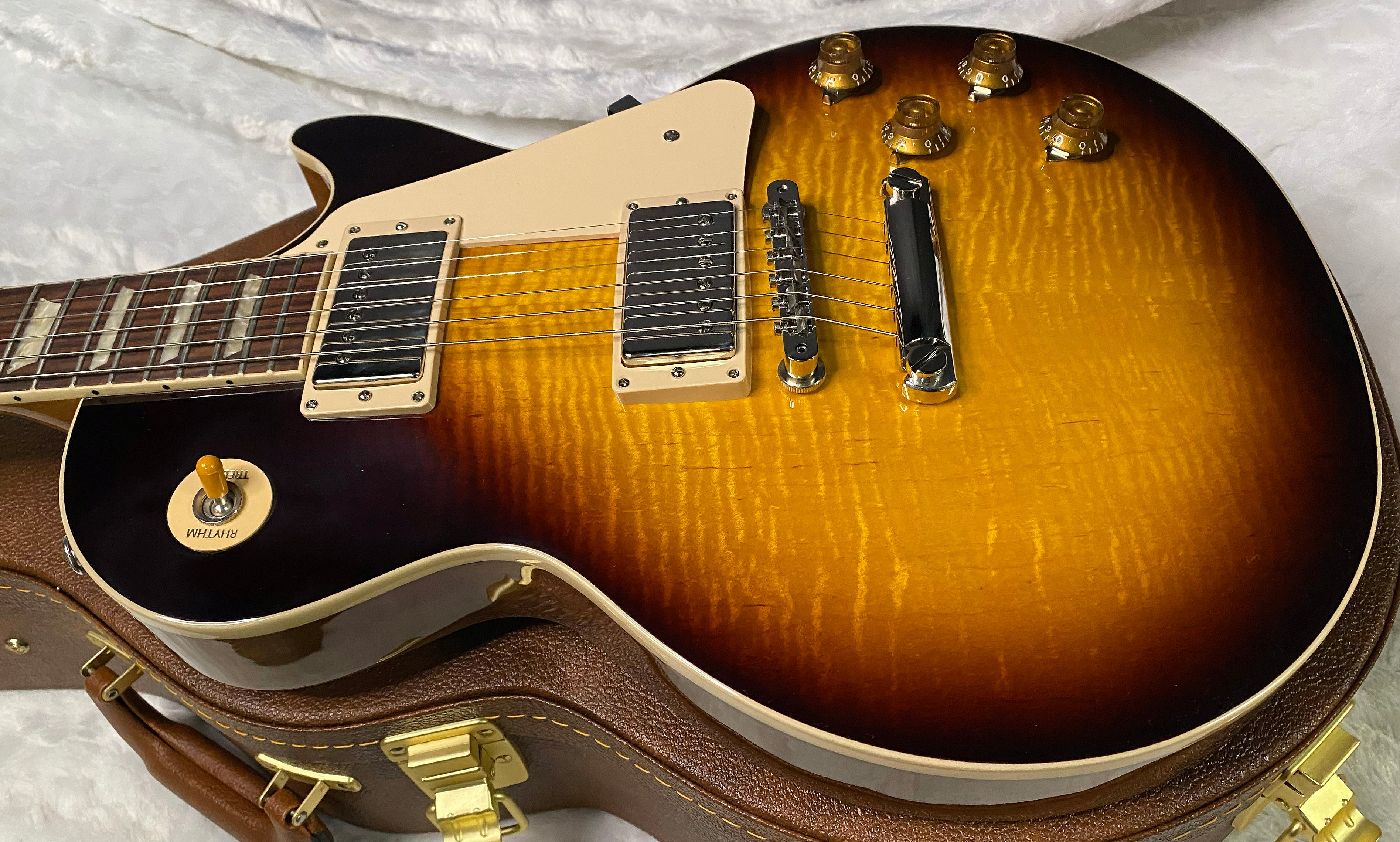 NEW! ! Gibson Les Paul 50's Standard - Tobacco Sunburst - Beautiful Flame Maple Top - Authorized Dealer - 9.8 lbs - G07278