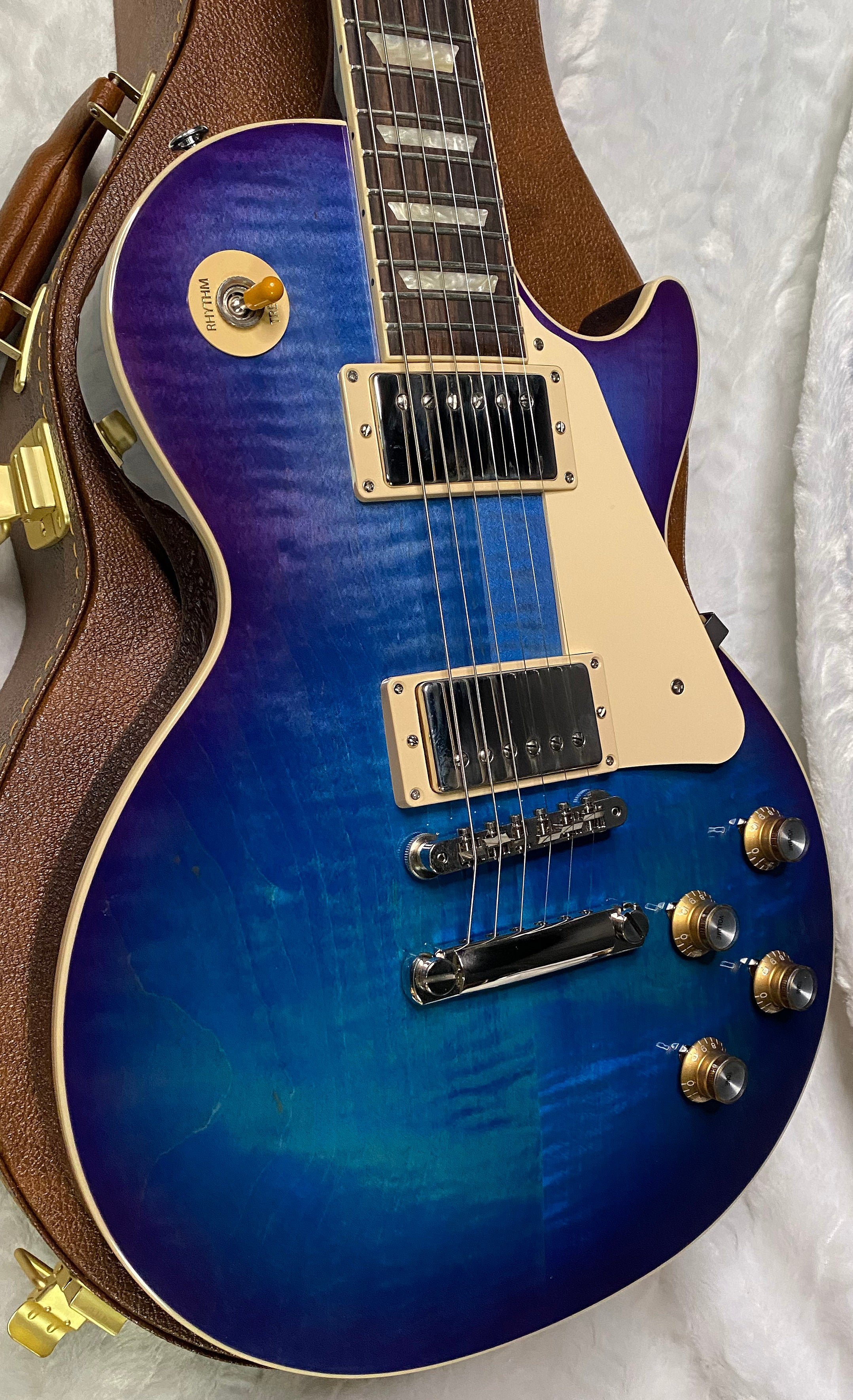 NEW! Gibson Les Paul Standard '60s Blueberry Burst - Authorized Dealer - 9.65 lbs - G07285