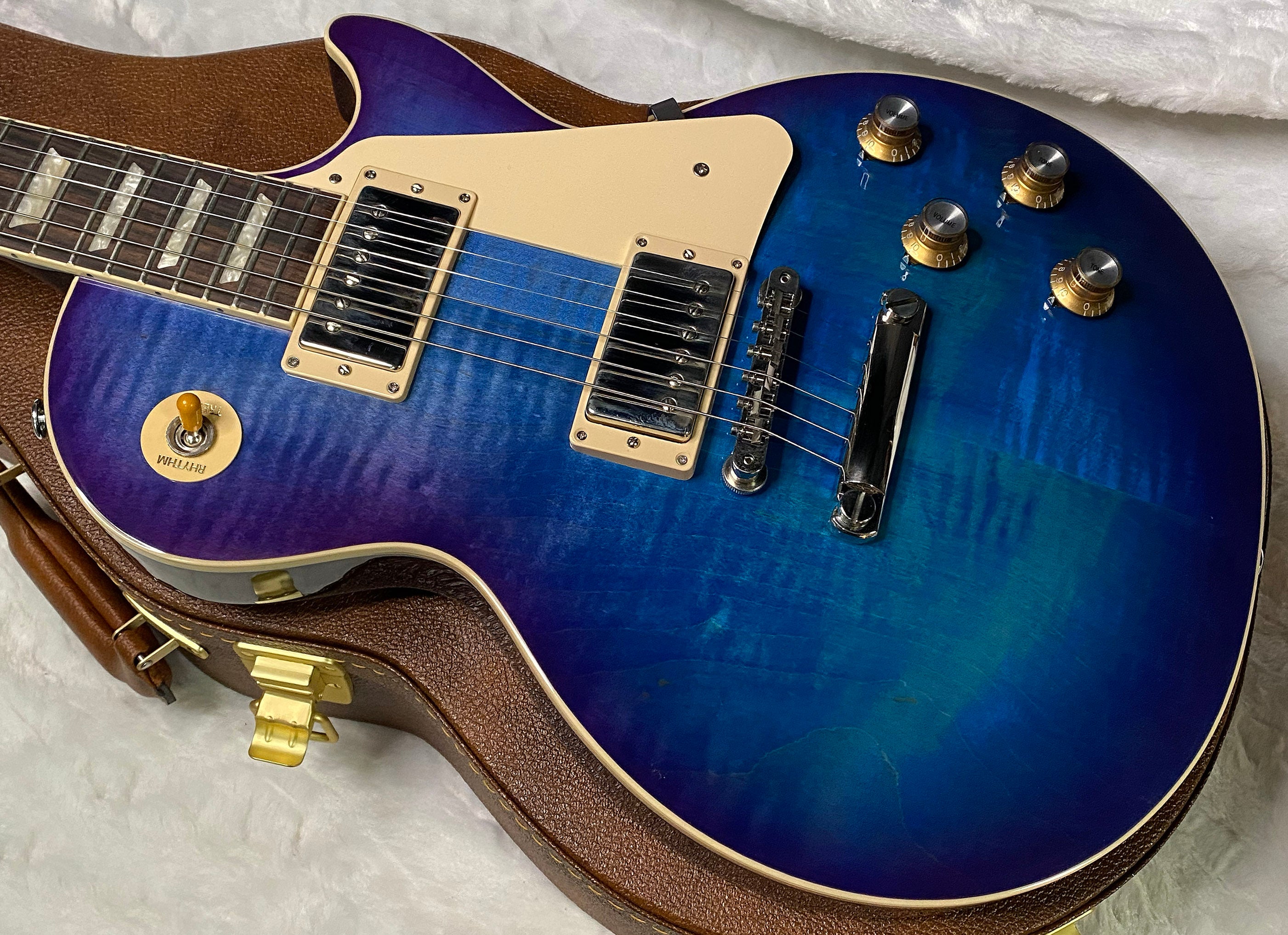 NEW! Gibson Les Paul Standard '60s Blueberry Burst - Authorized Dealer - 9.65 lbs - G07285