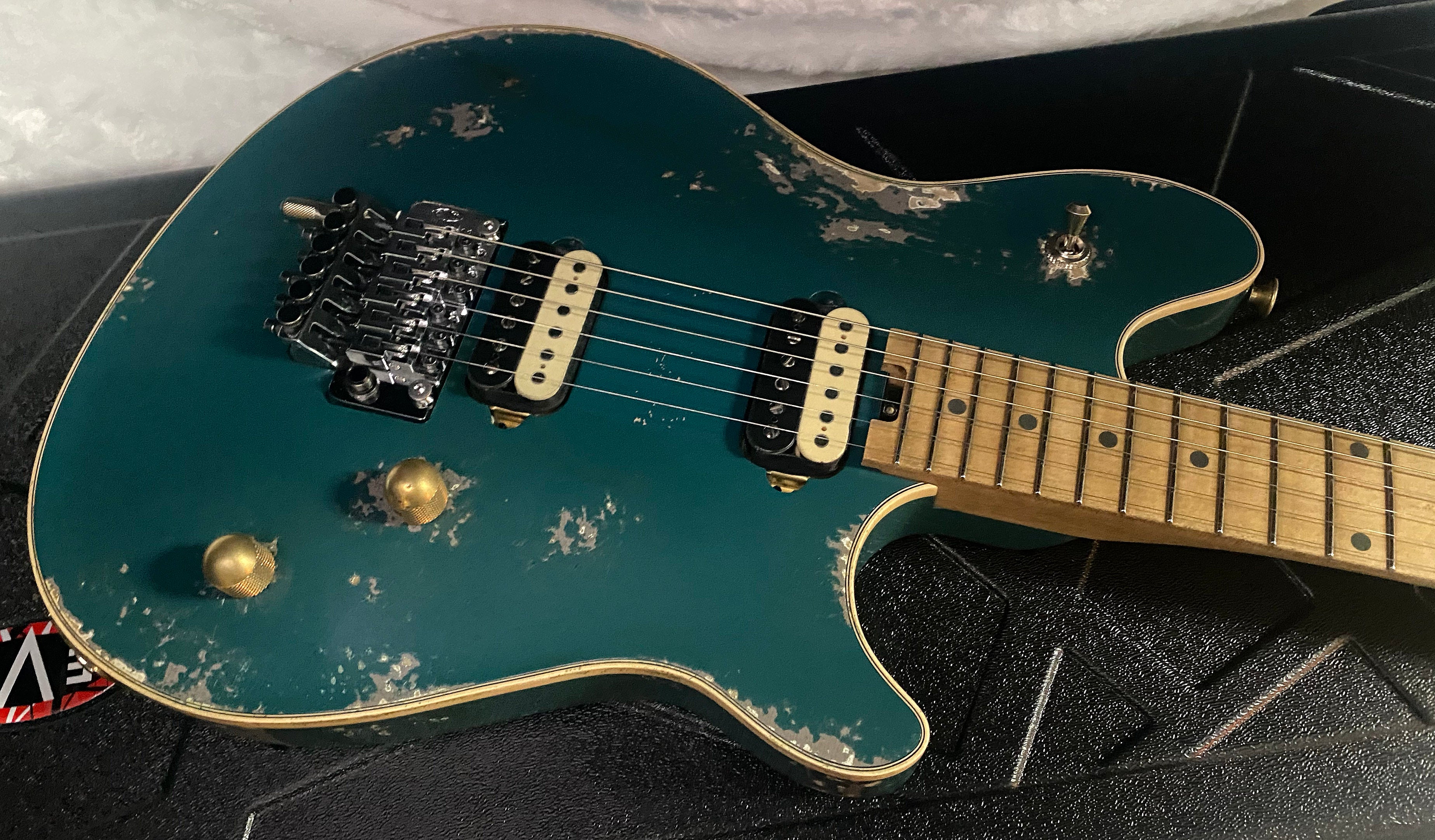 NEW! EVH Custom Shop USA Wolfgang WACF Limited Edition Relic - 2026 Dealer Event - Grey / Green - 7.6 lbs - ULTRA RARE! Authorized Dealer - G07363