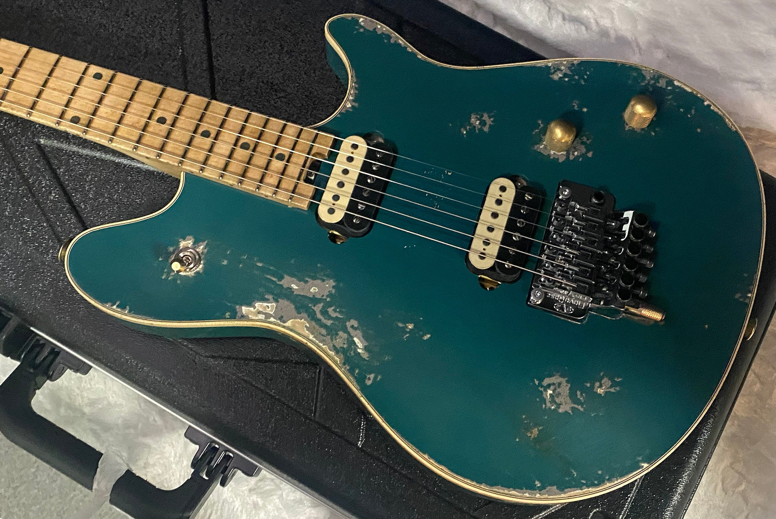 NEW! EVH Custom Shop USA Wolfgang WACF Limited Edition Relic - 2026 Dealer Event - Grey / Green - 7.6 lbs - ULTRA RARE! Authorized Dealer - G07363