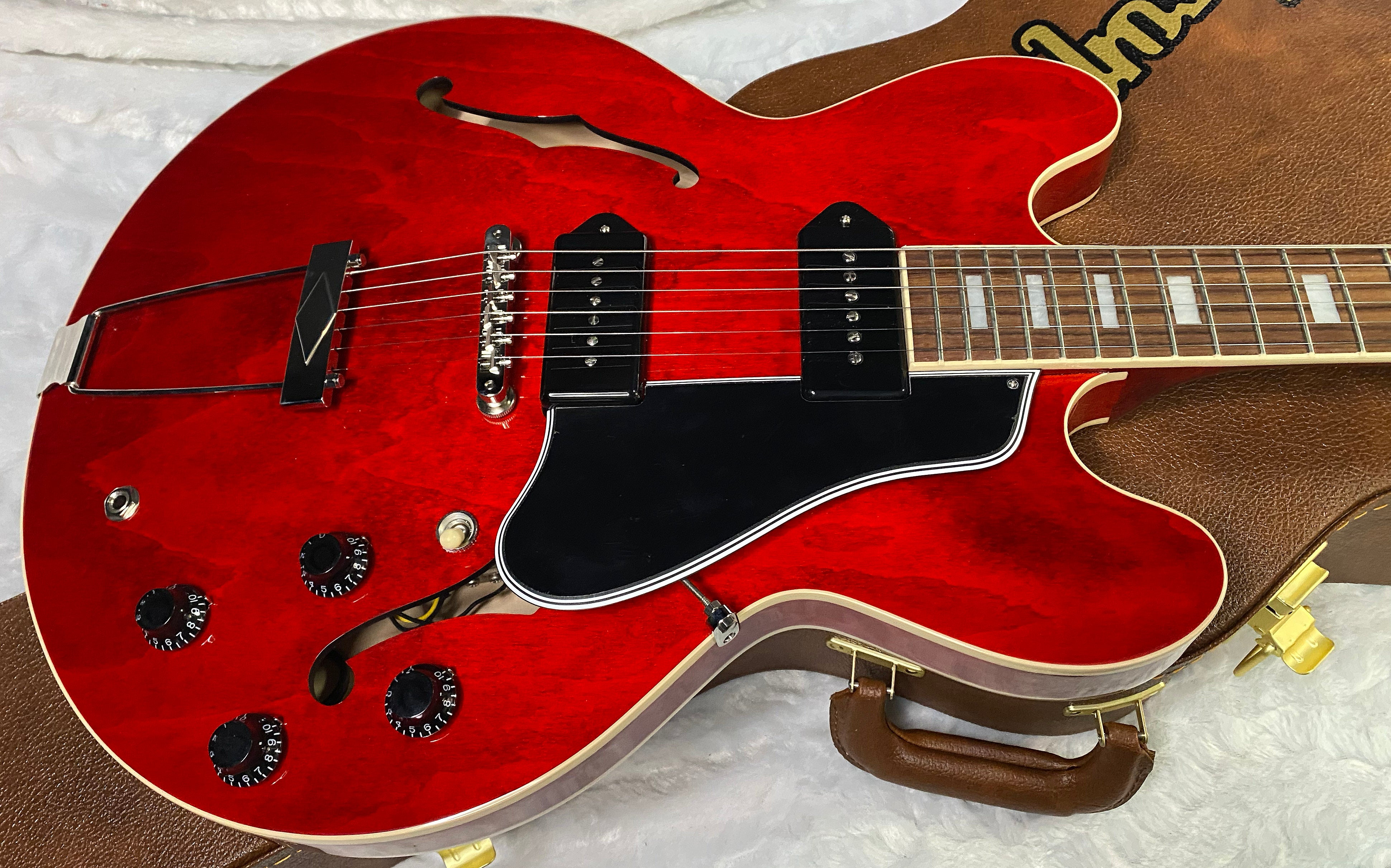 NEW ! Gibson ES-330 Hollowbody Electric Guitar - Sixties Cherry - Authorized Dealer - Only 6.3 lbs! G06715