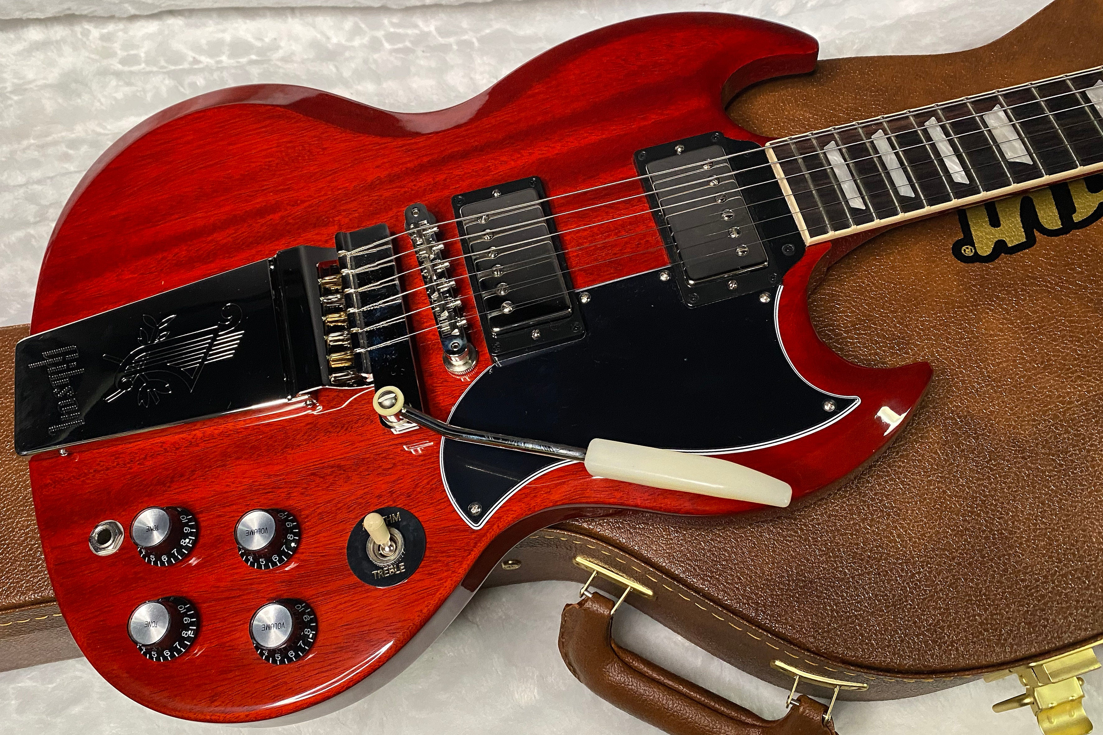NEW! Gibson SG Standard '61 Maestro Vibrola Vintage Cherry - 7.9 lbs - Authorized Dealer! G07370