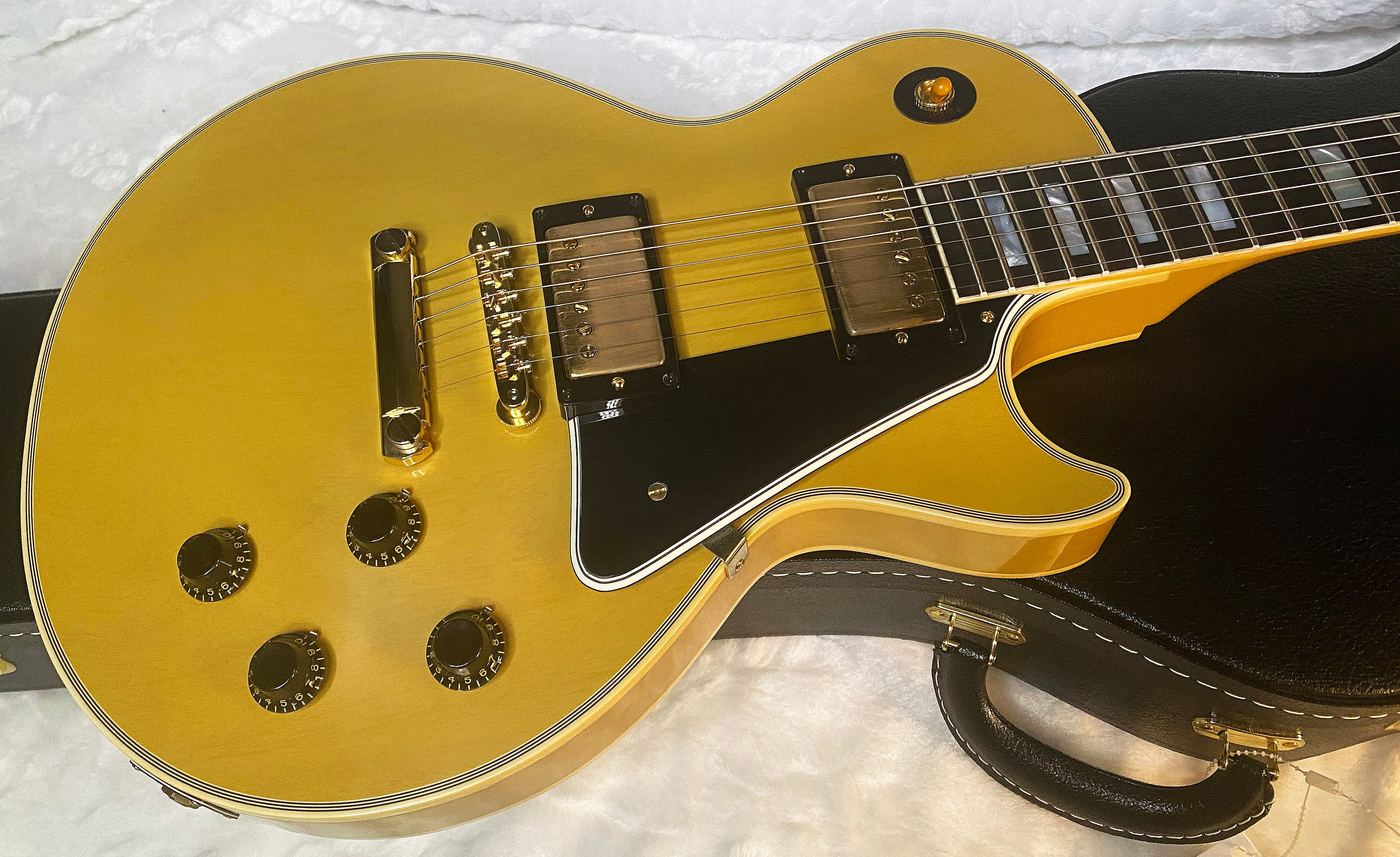 NEW! Gibson Les Paul Custom 1957 Reissue VOS Made 2 Measure - Custom Shop - TV Yellow - Authorized Dealer - G03724