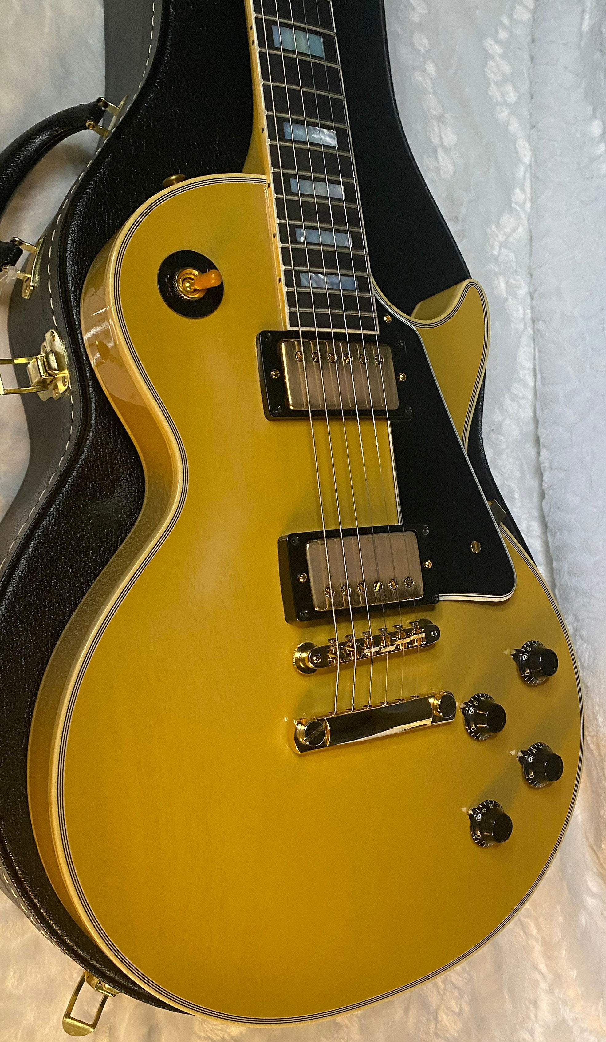 NEW! Gibson Les Paul Custom 1957 Reissue VOS Made 2 Measure - Custom Shop - TV Yellow - Authorized Dealer - G03724