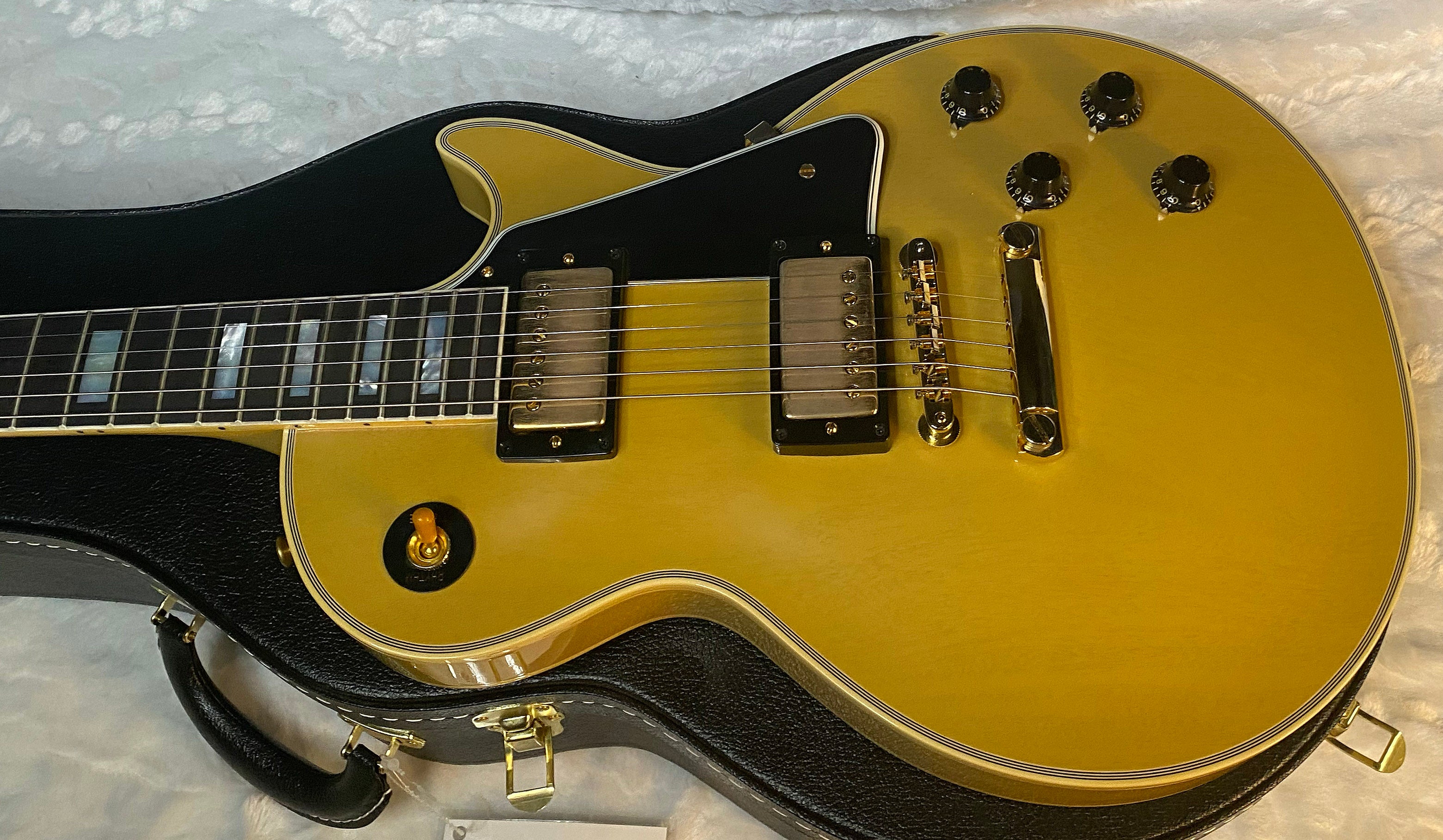 NEW! Gibson Les Paul Custom 1957 Reissue VOS Made 2 Measure - Custom Shop - TV Yellow - Authorized Dealer - G03724