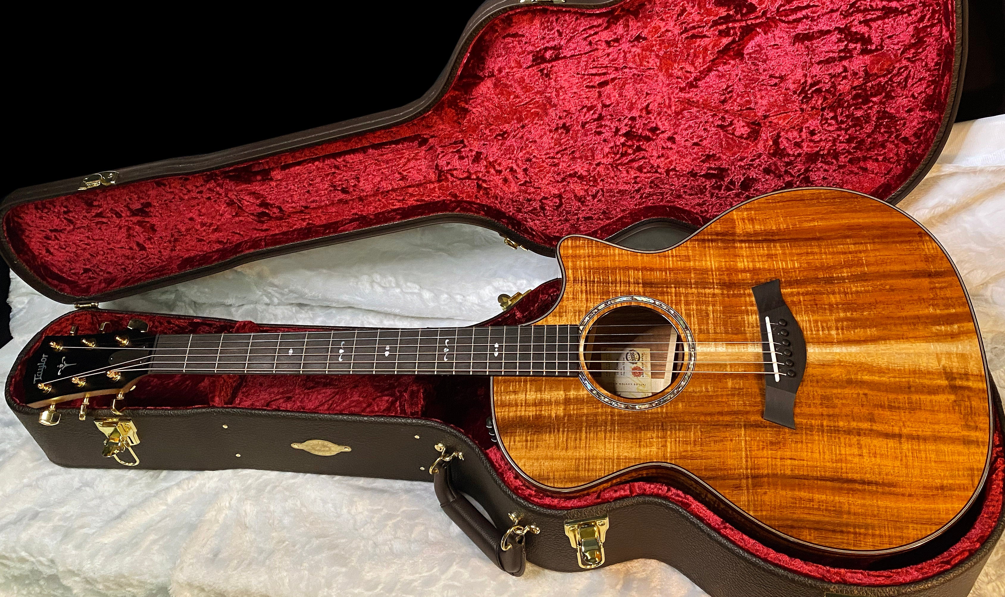 NEW! Taylor Custom 724ce Acoustic-Electric Guitar - Natural Gloss - AAAAA Hand Picked Koa - WOW! Authorized Dealer - G05891