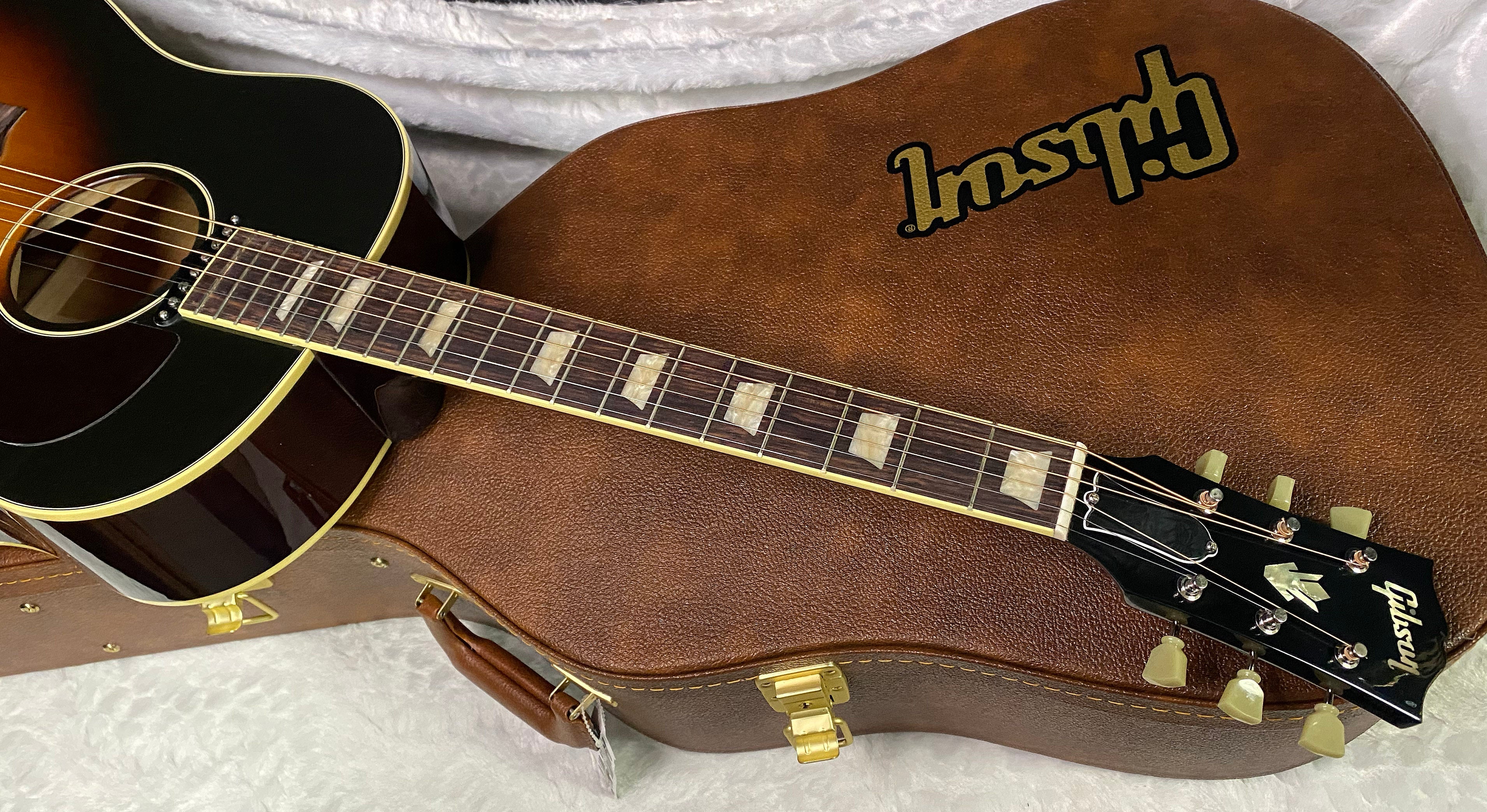 NEW ! Gibson J-160E Original - Vintage Sunburst - 4.4 lbs - Authorized Dealer - In Stock - G07353