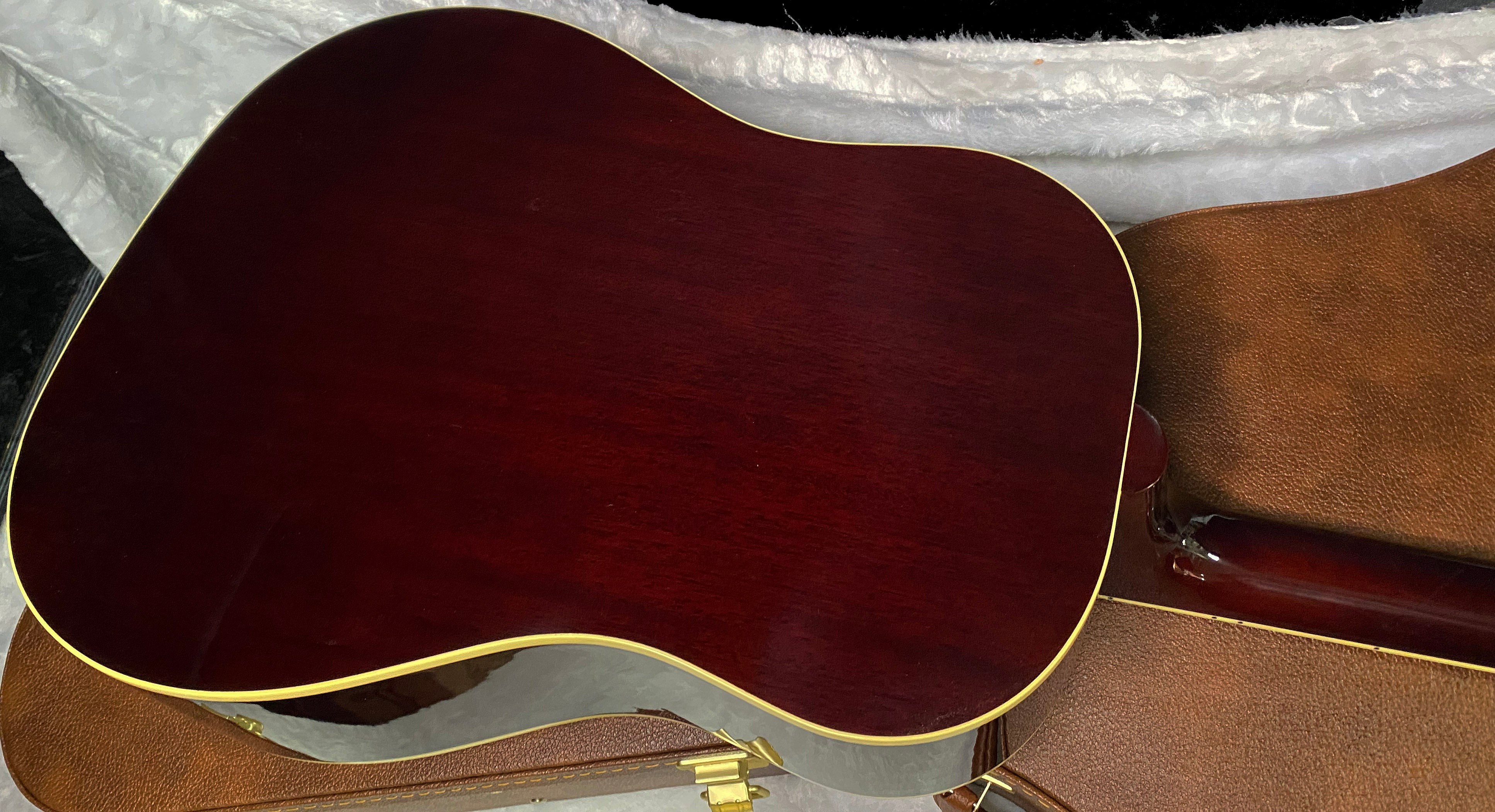 NEW ! Gibson J-160E Original - Vintage Sunburst - 4.4 lbs - Authorized Dealer - In Stock - G07353