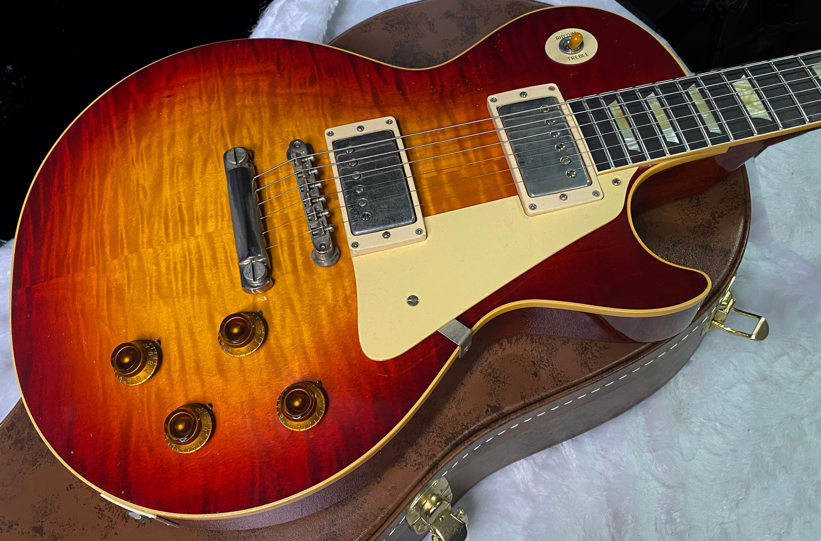 NEW! Gibson Custom Shop 1959 Les Paul Standard Murphy Lab Light Aged - Dark Cherry - Only 8.55 lbs - One Off! Dealer Select - Authorized Dealer - G07378