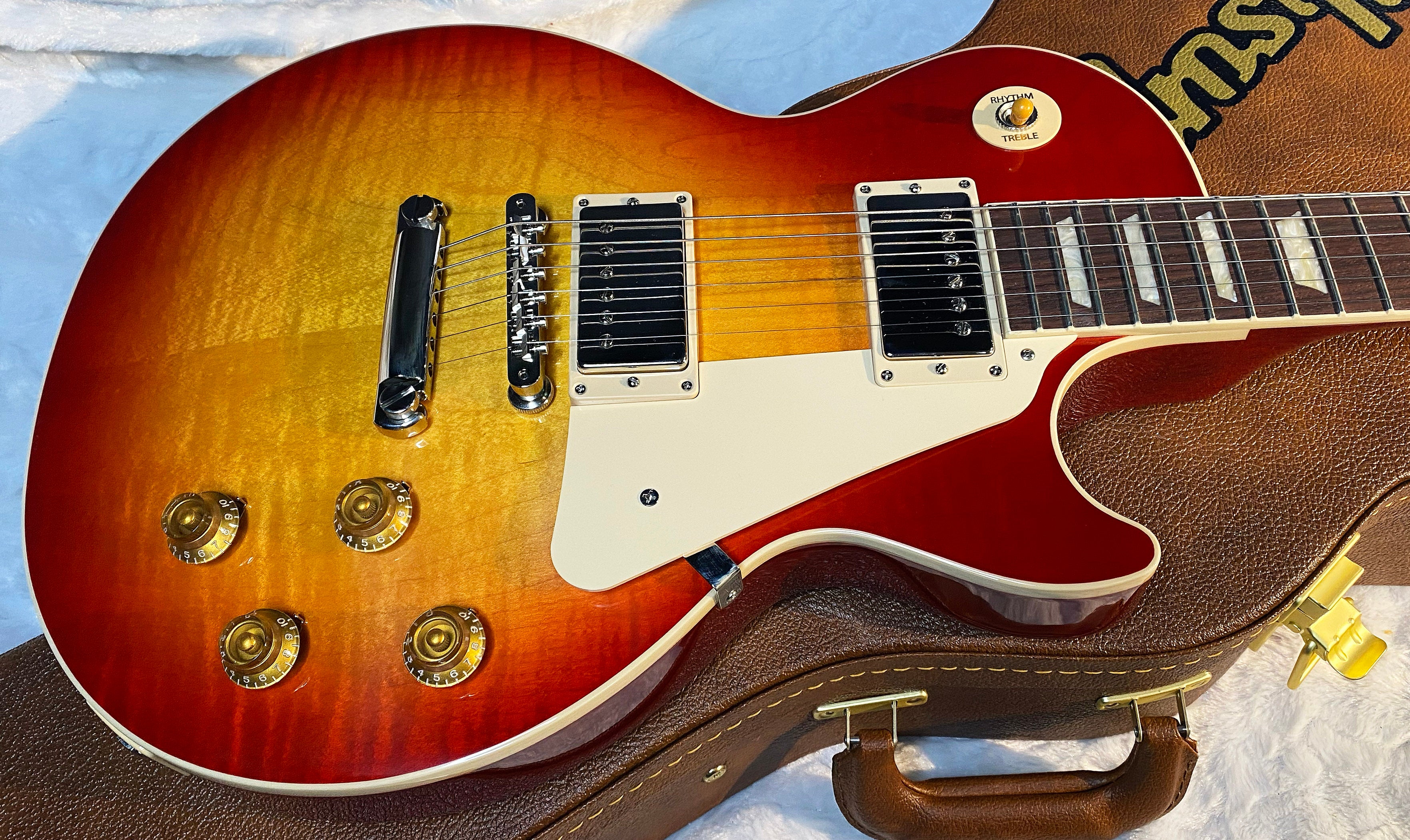 NEW ! Gibson Les Paul Standard '50s - Heritage Cherry Sunburst - 9.45 lbs - Authorized Dealer - G06731