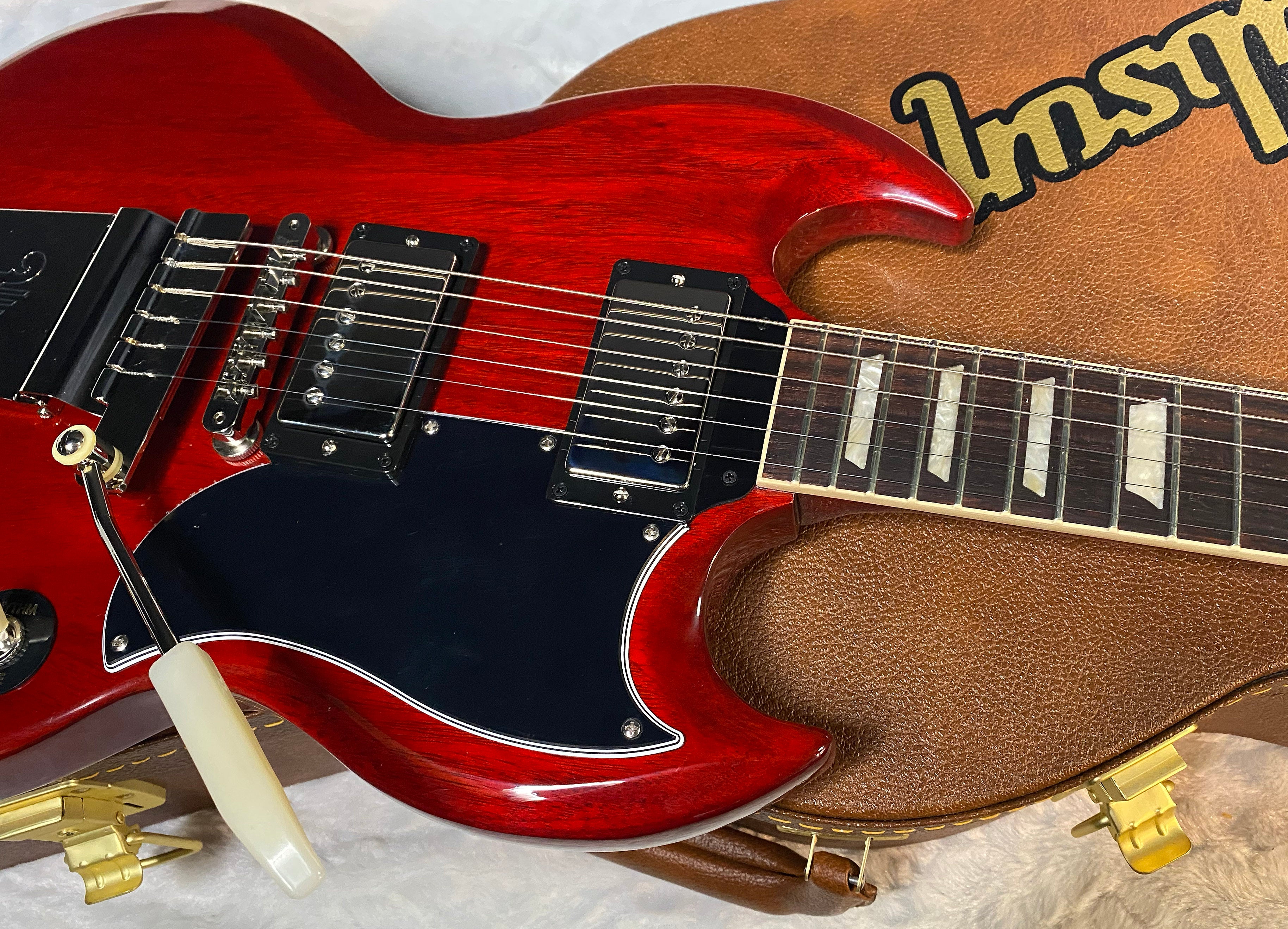 NEW! Gibson SG Standard '61 Maestro Vibrola Vintage Cherry - Only 6.9 lbs - Authorized Dealer! G06738