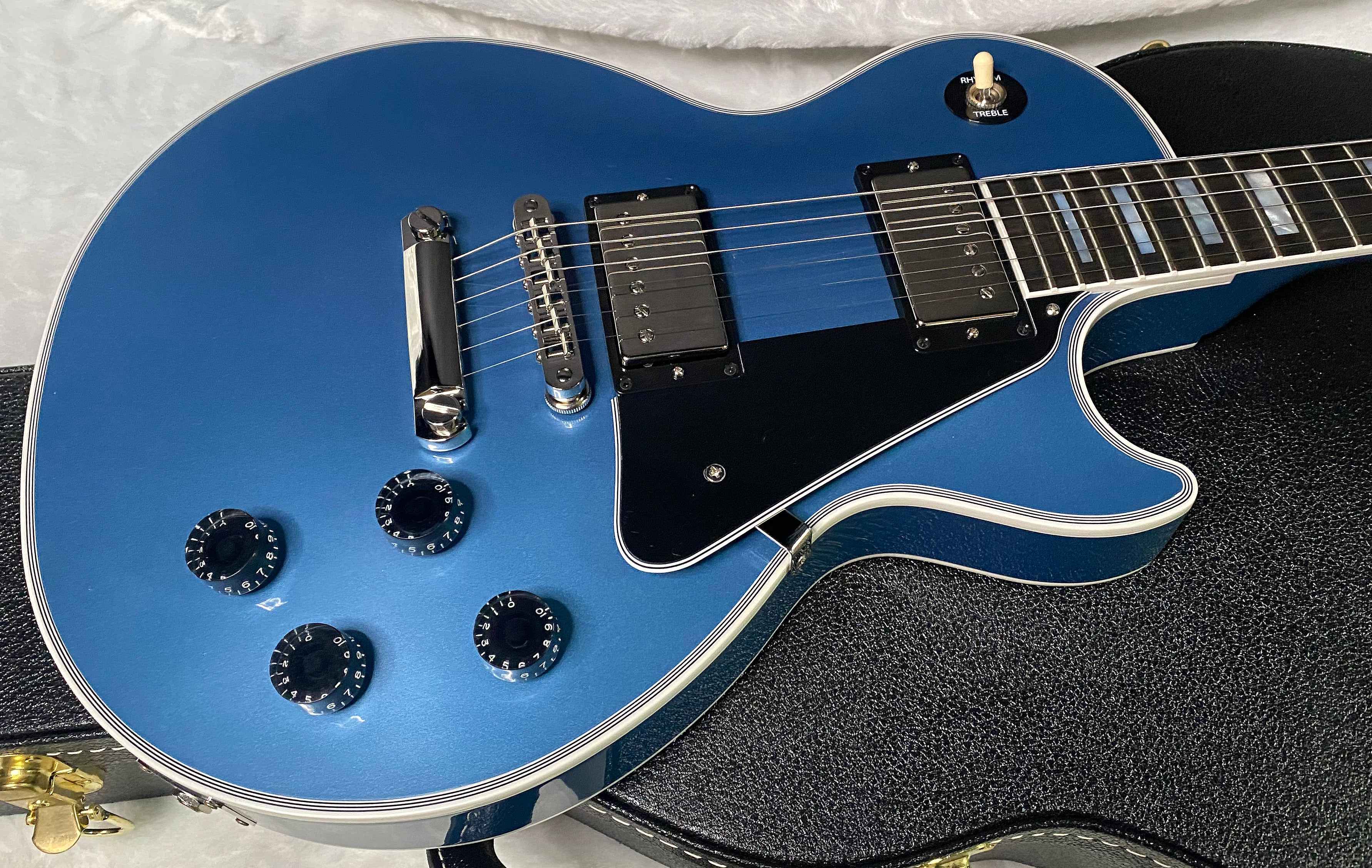 NEW! Gibson Les Paul Custom - Pelham Blue VOS - Dealer Select - Ebony Board - Authorized Dealer - Only 9.65 lbs - G07384