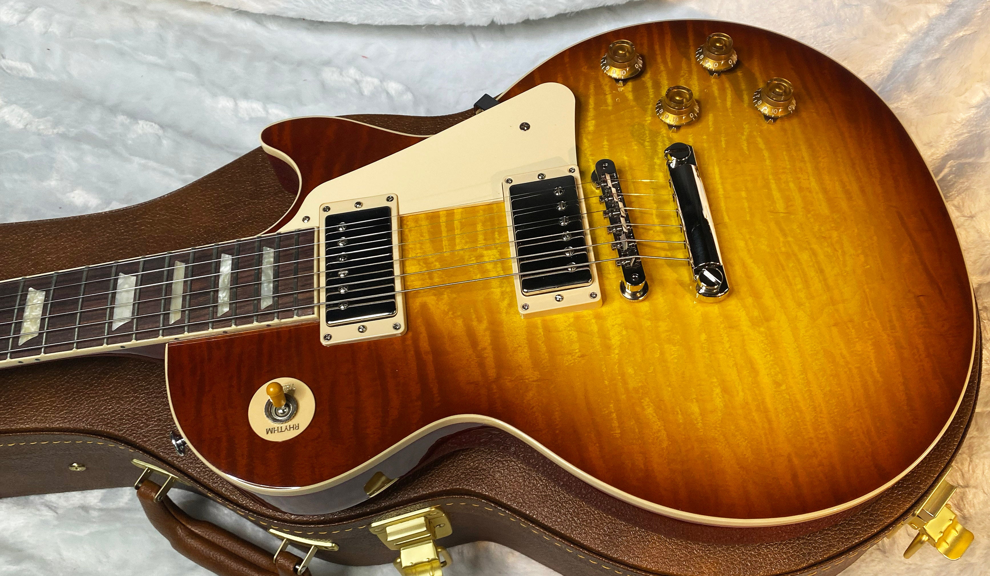 NEW ! Gibson Les Paul Standard '50s - AAA Flame - Authorized Dealer - G06756
