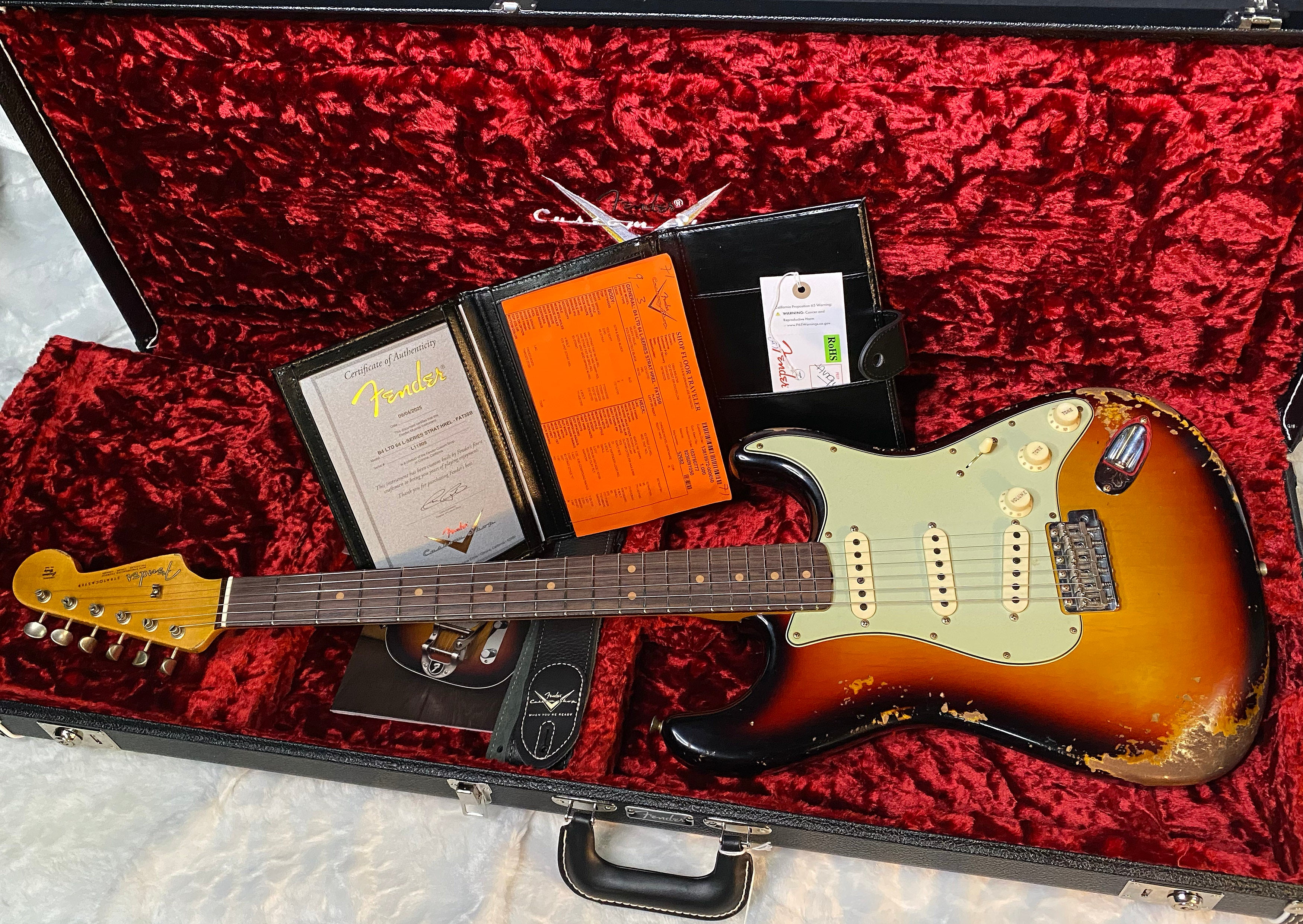 NEW! Fender Custom Shop Limited Edition '64 L-Series Stratocaster Heavy Relic Faded Aged 3-Tone Sunburst - Authorized Dealer - 7.75lbs - G05905