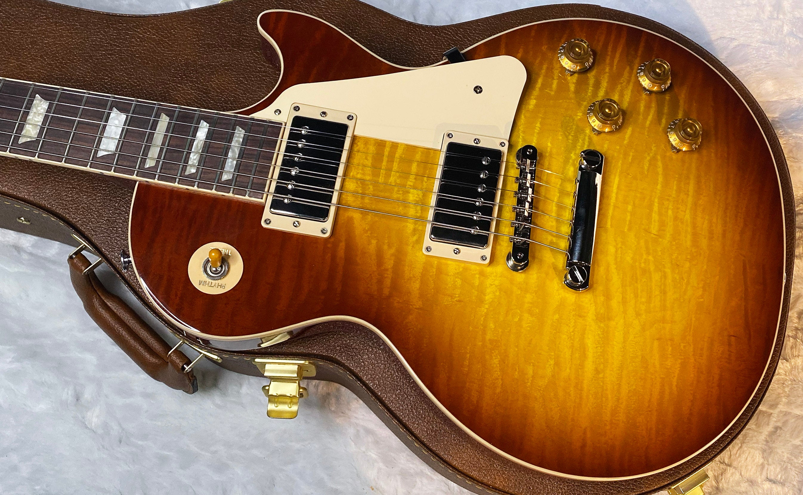 NEW ! Gibson Les Paul Standard '50s - AAA Flame - Authorized Dealer - G06756
