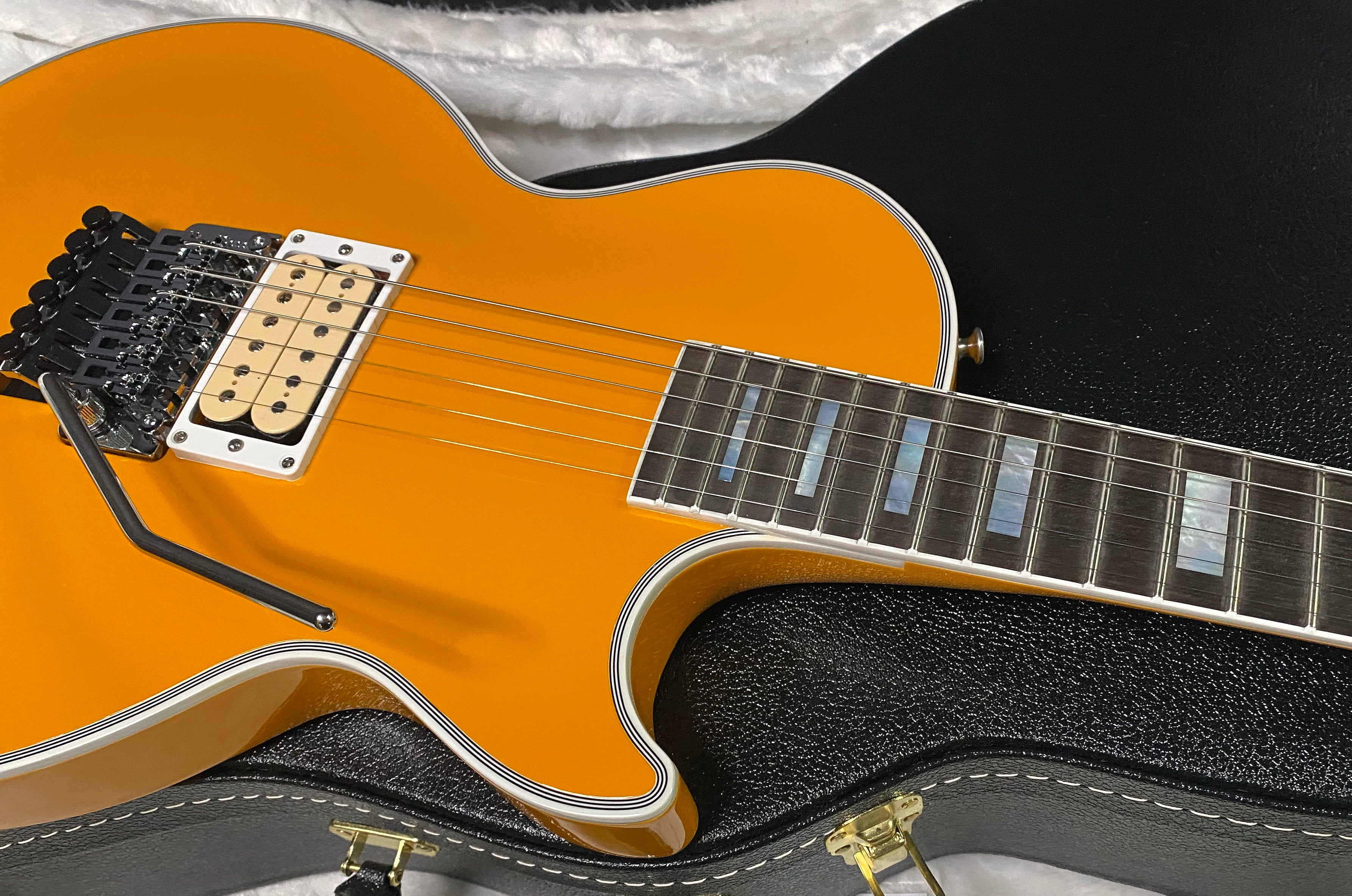 NEW! Gibson Custom Shop Les Paul Custom Axcess Made 2 Measure Grabber Orange - Only 7.5lbs - One Pick-Up - Authorized Dealer - G07390