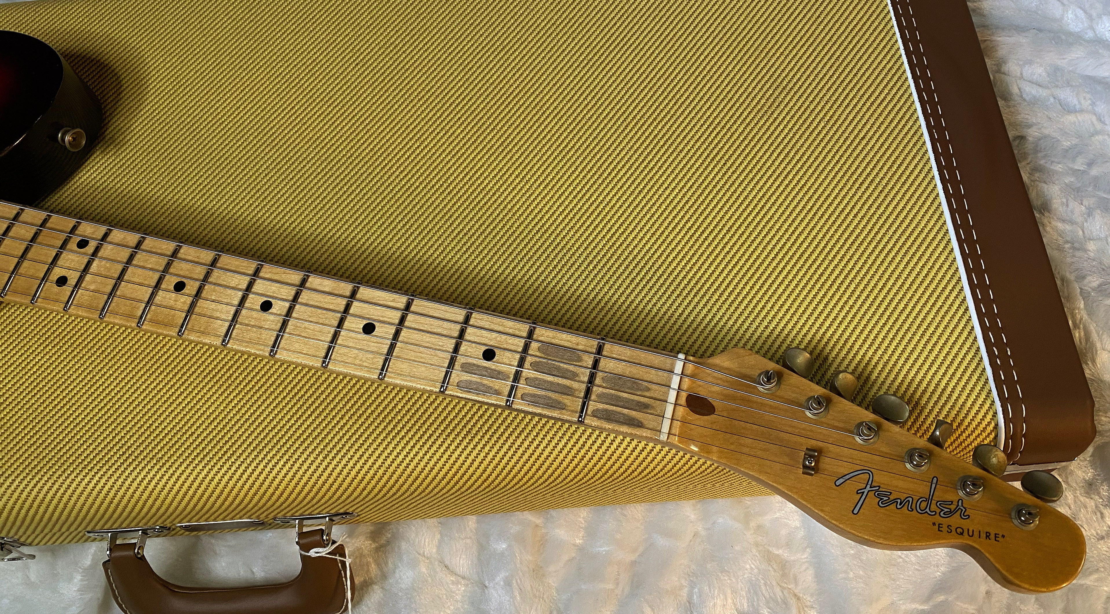 NEW! Fender '52 Journeyman Relic Limited Edition Esquire - Handwound PU's - Custom Shop - Authorized Dealer - Chocolate 3-Tone Sunburst - 7.8 lbs - G05906