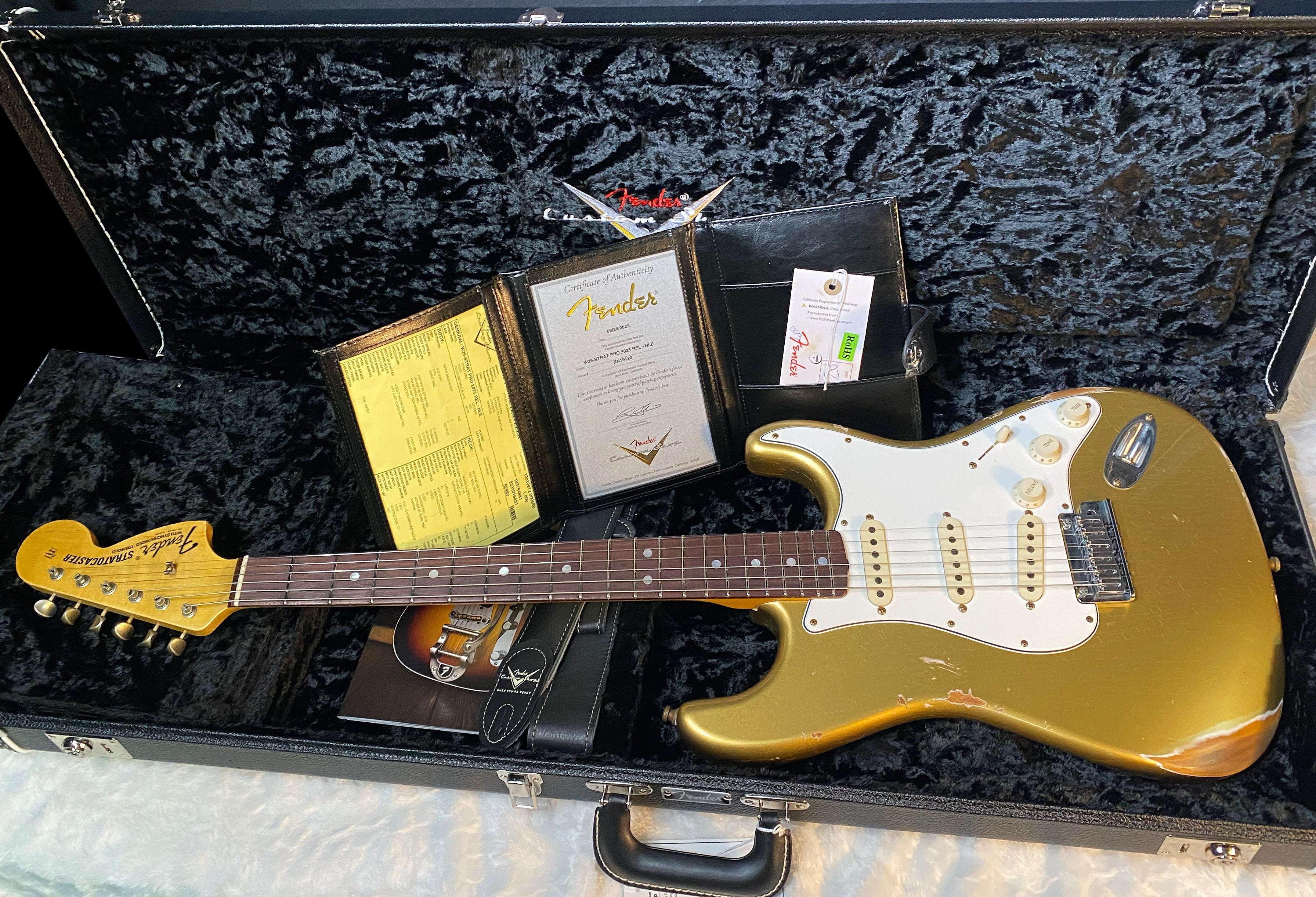 NEW! Fender Custom Shop 2025 NAMM Limited Edition Stratocaster PRO Relic - HLE Gold - Authorized Dealer - 7.6lbs - G05912
