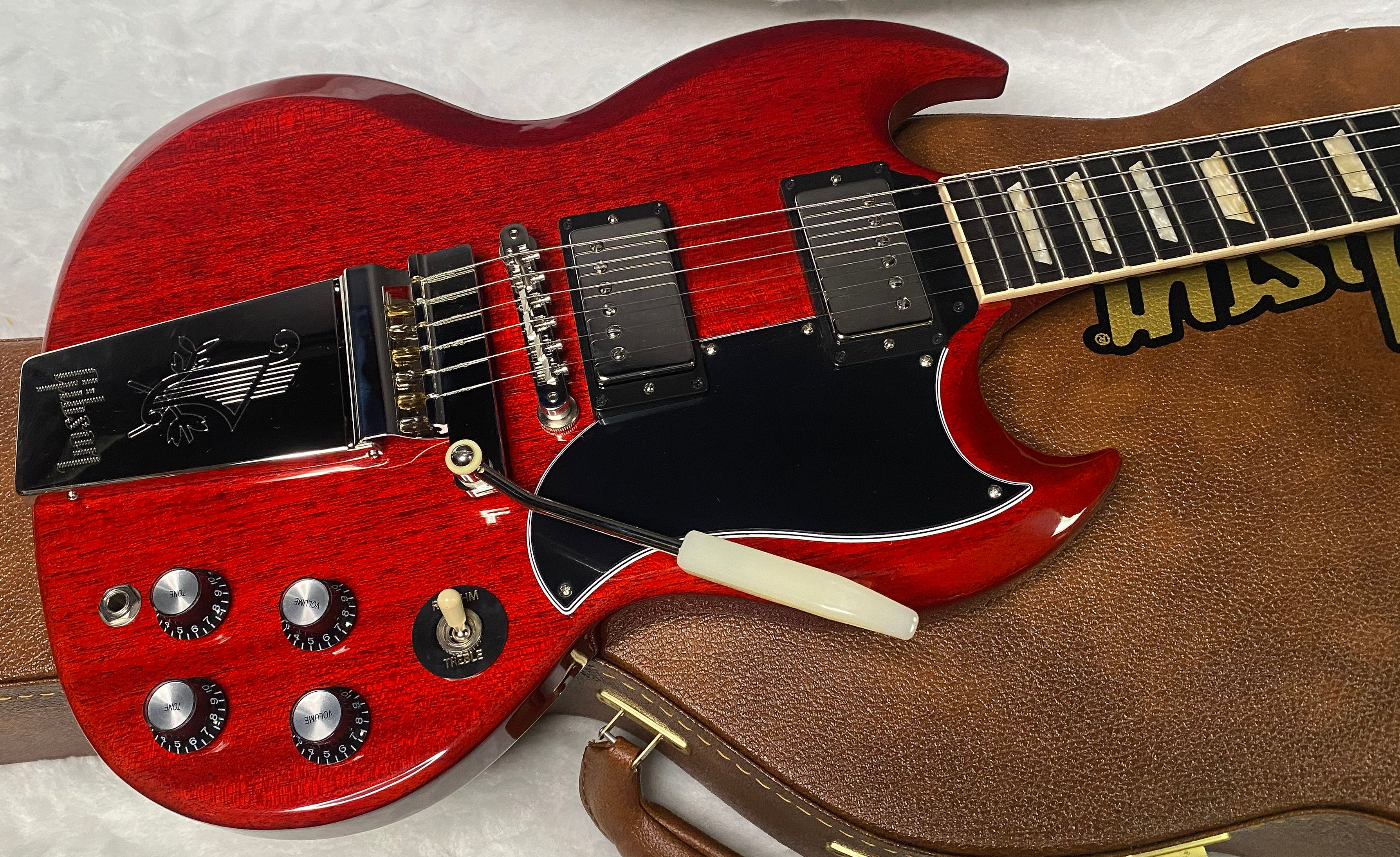 NEW! Gibson SG Standard '61 Maestro Vibrola Vintage Cherry - 7.1 lbs - Authorized Dealer! G07394