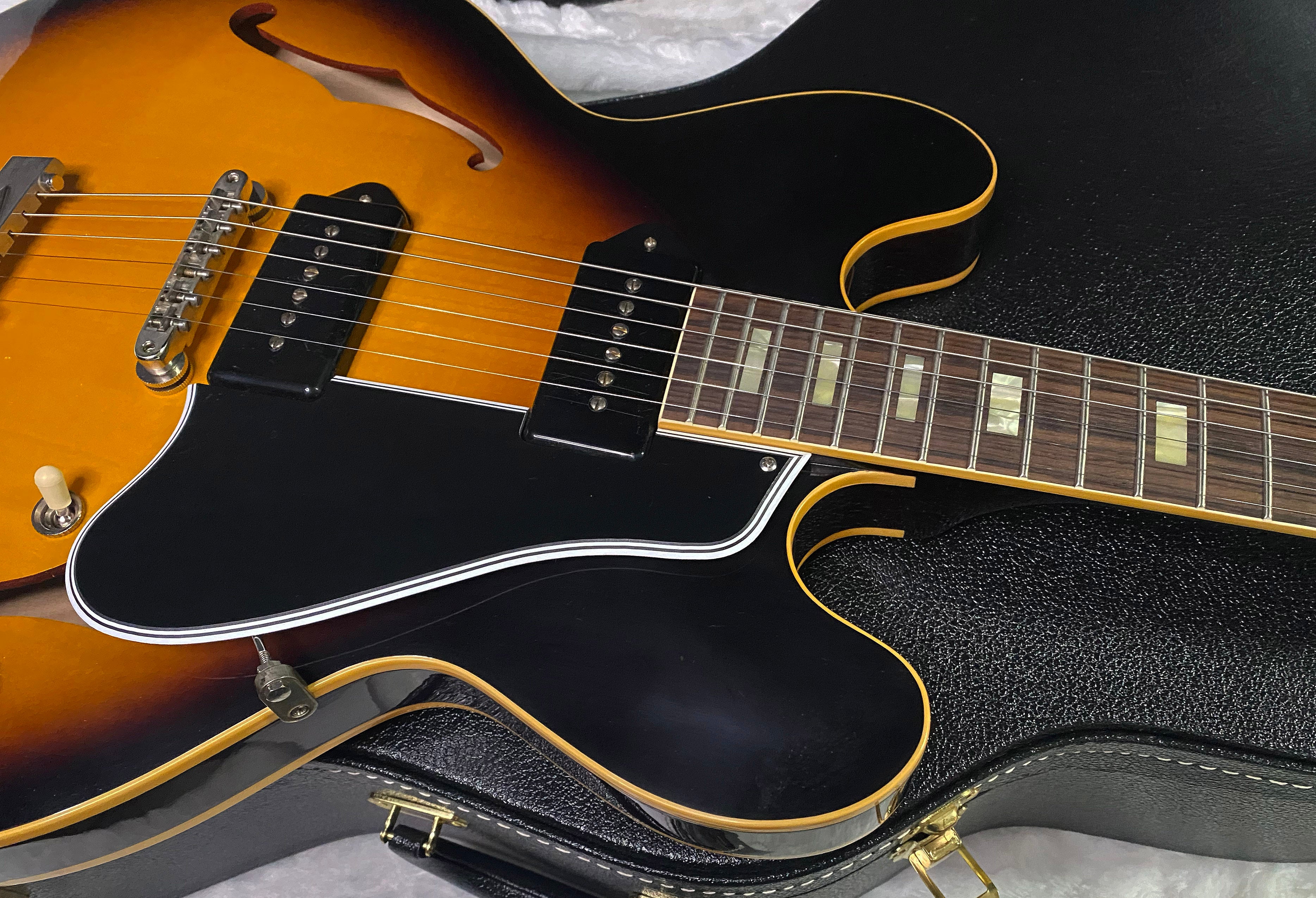 NEW! Gibson Custom Shop 1962 ES-330 TD Reissue Electric Guitar - Vintage Burst VOS - Authorized Dealer - Only 6.1lbs - In-Stock! G07236
