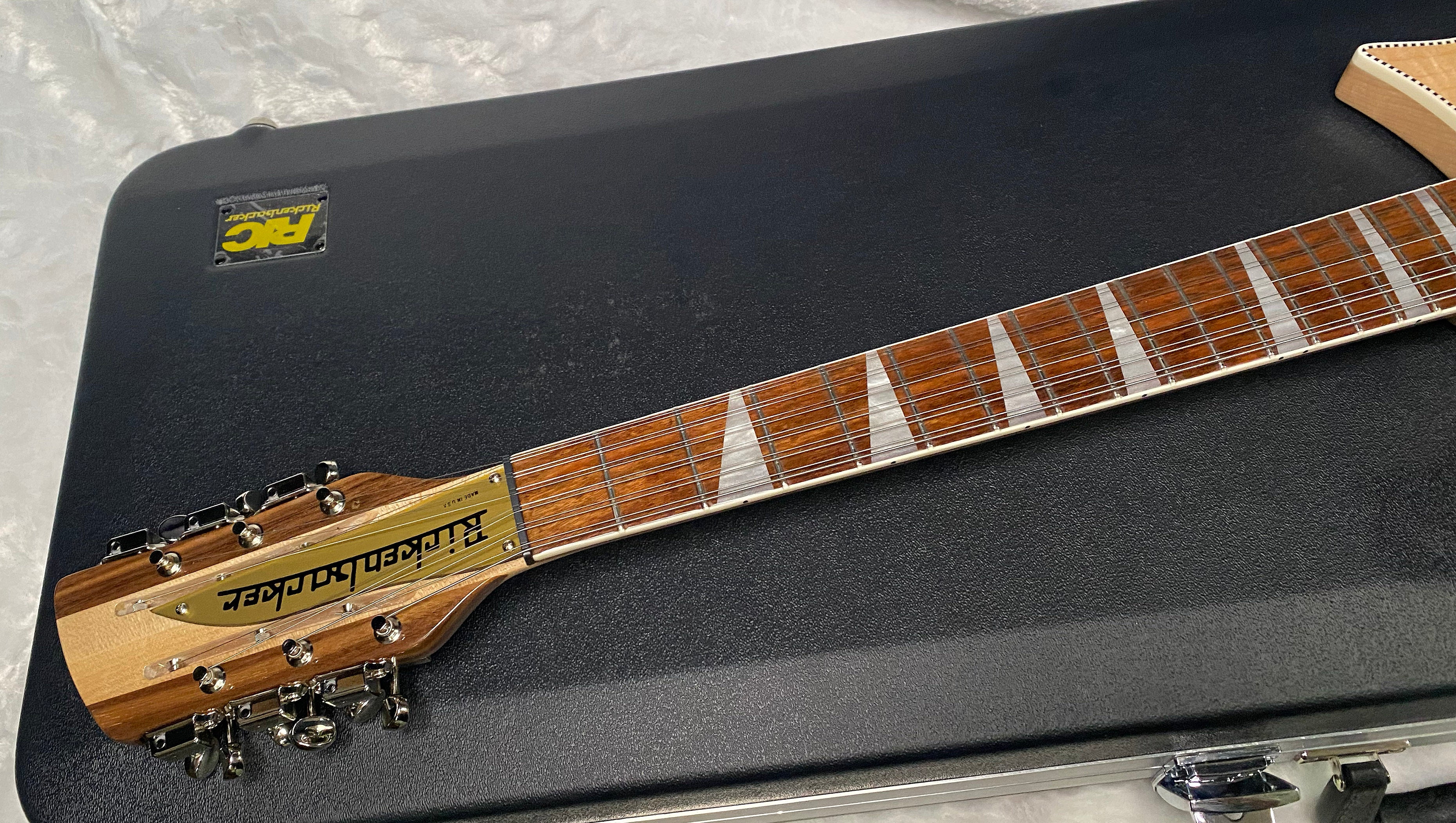 NEW! Rickenbacker 660/12 Maple Glo MG - Only 7.2 lbs - Authorized Dealer - G07403