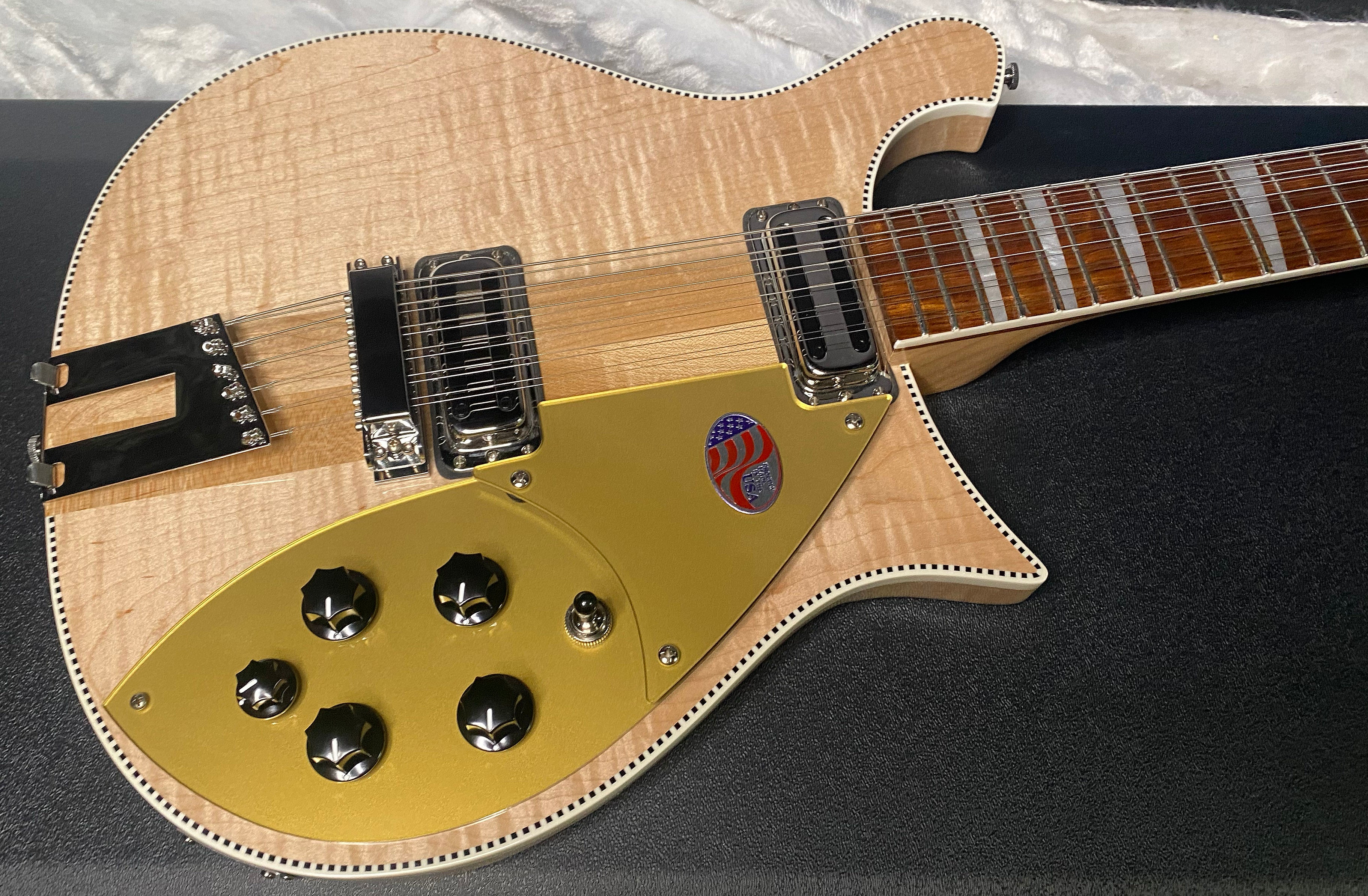 NEW! Rickenbacker 660/12 Maple Glo MG - Only 7.35 lbs - Authorized Dealer - G07401
