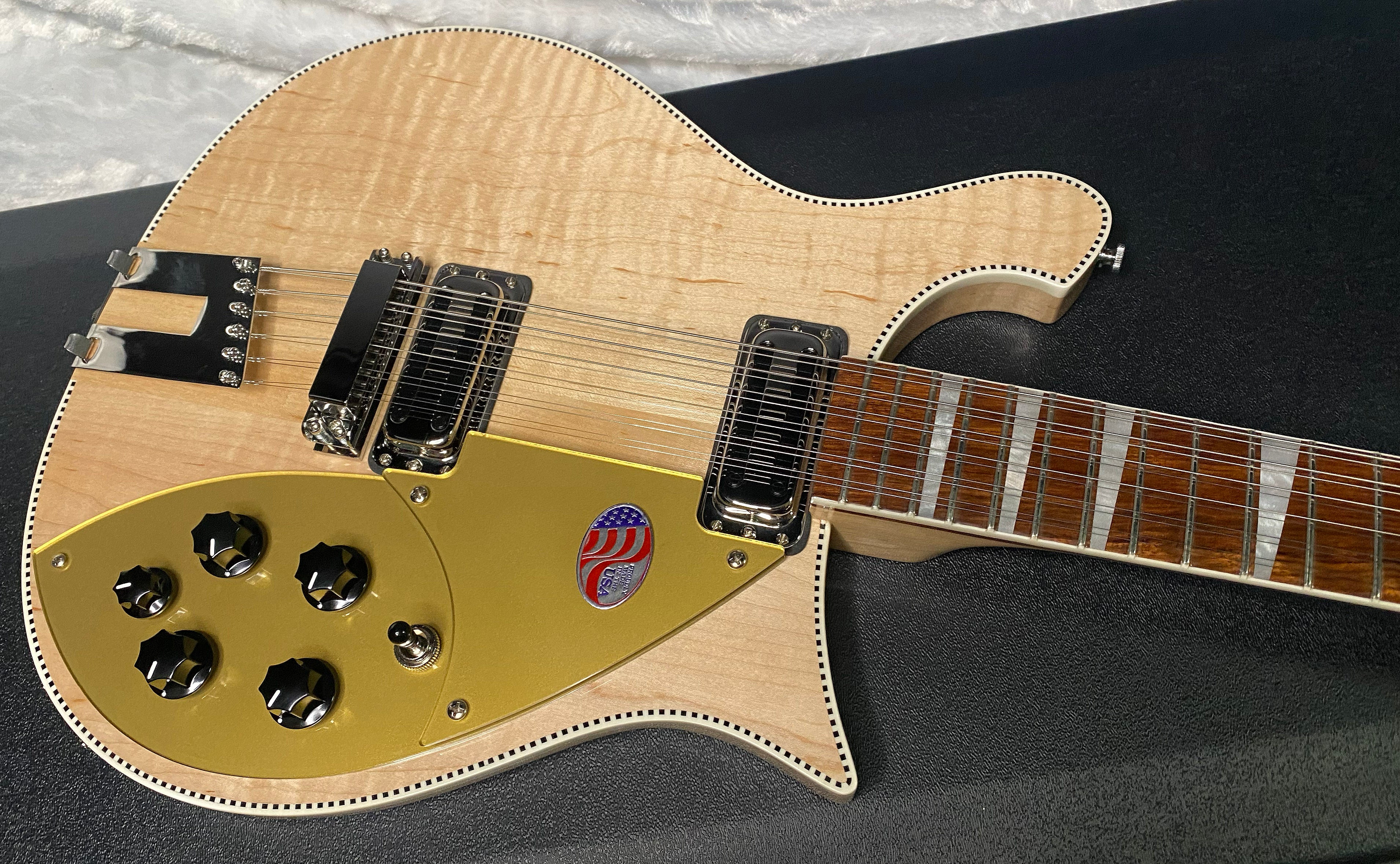 NEW! Rickenbacker 660/12 Maple Glo MG - Only 7.2 lbs - Authorized Dealer - G07402