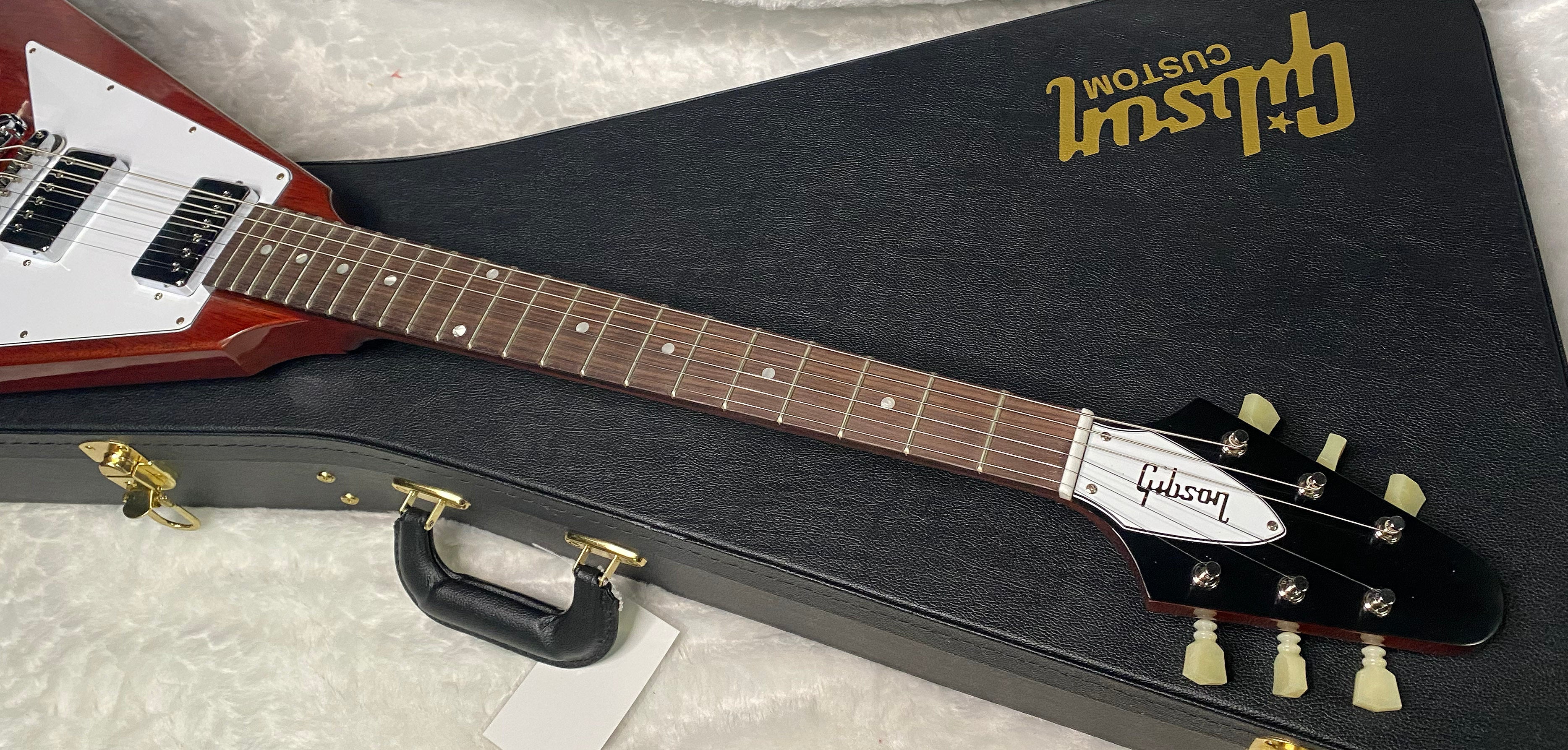NEW! Gibson Custom 1971 Flying V Medallion Reissue Electric Guitar - Medallion Cherry - Authorized Dealer - Ultra RARE! Dealer Select - 6.45 lbs - G07412