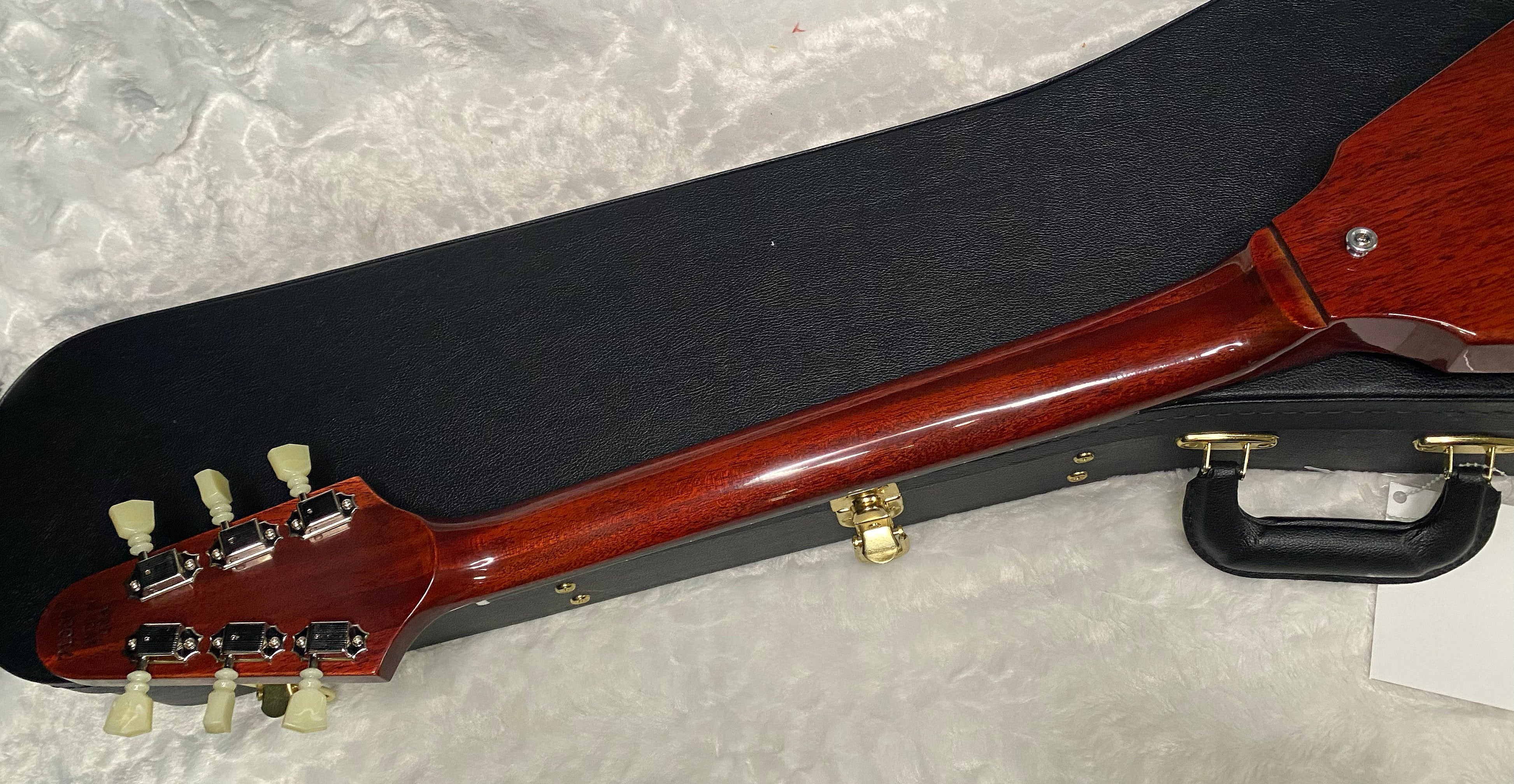 NEW! Gibson Custom 1971 Flying V Medallion Reissue Electric Guitar - Medallion Cherry - Authorized Dealer - Ultra RARE! Dealer Select - 6.45 lbs - G07412