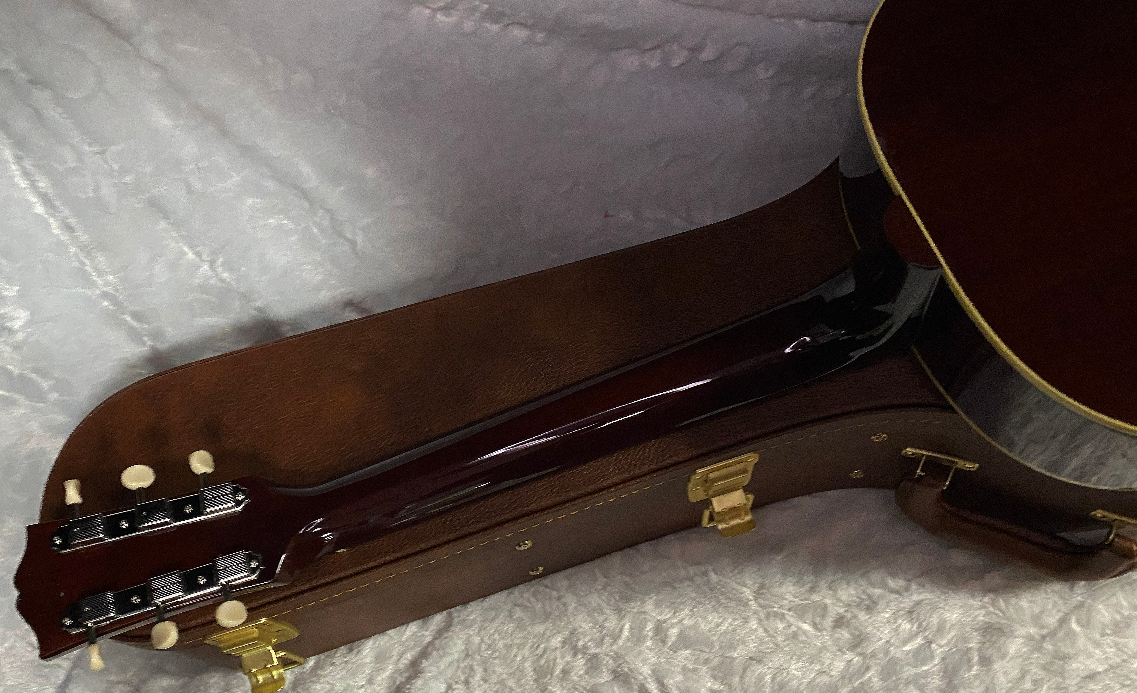 NEW ! Gibson '50s J-45 Original - Vintage Sunburst - 4.1 lbs - Authorized Dealer - G07358