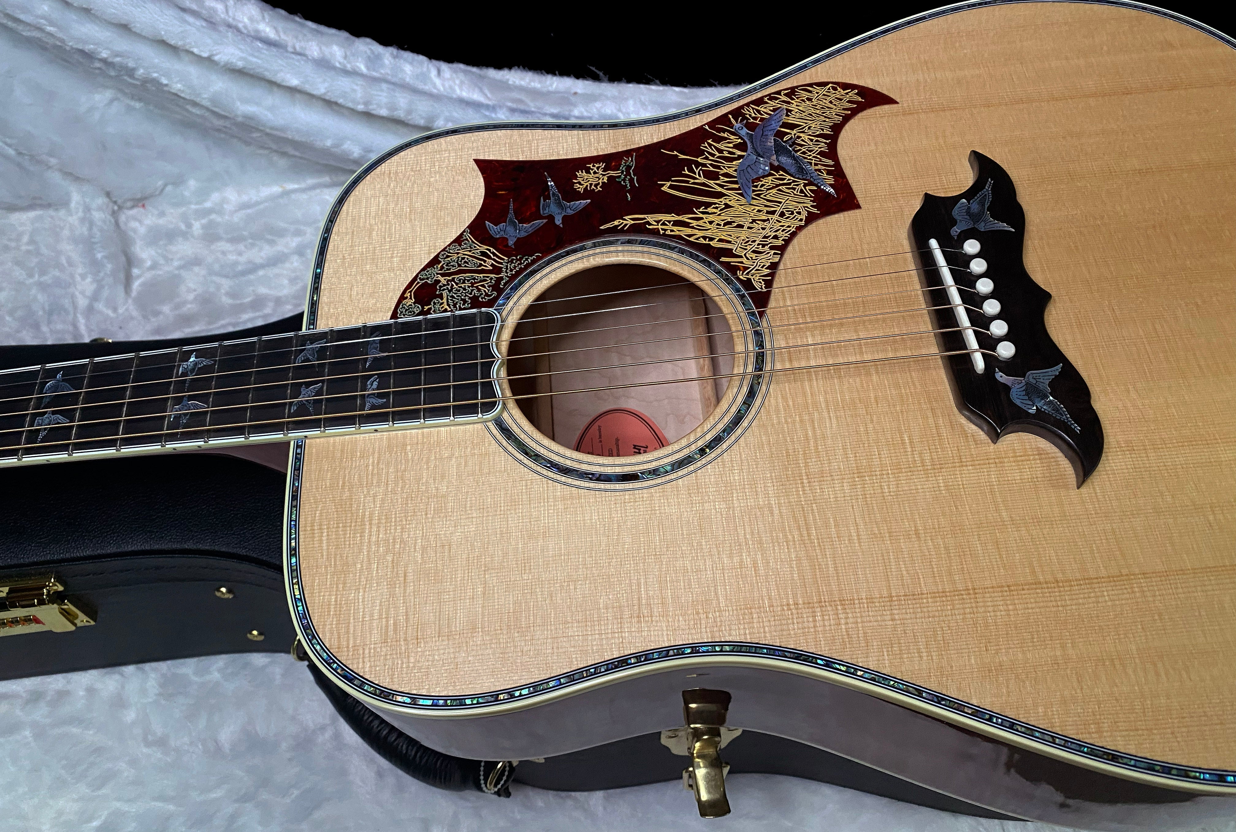 NEW! Gibson Custom Shop Dove - Doves In Flight - Authorized Dealer - 4.85 lbs - G07410