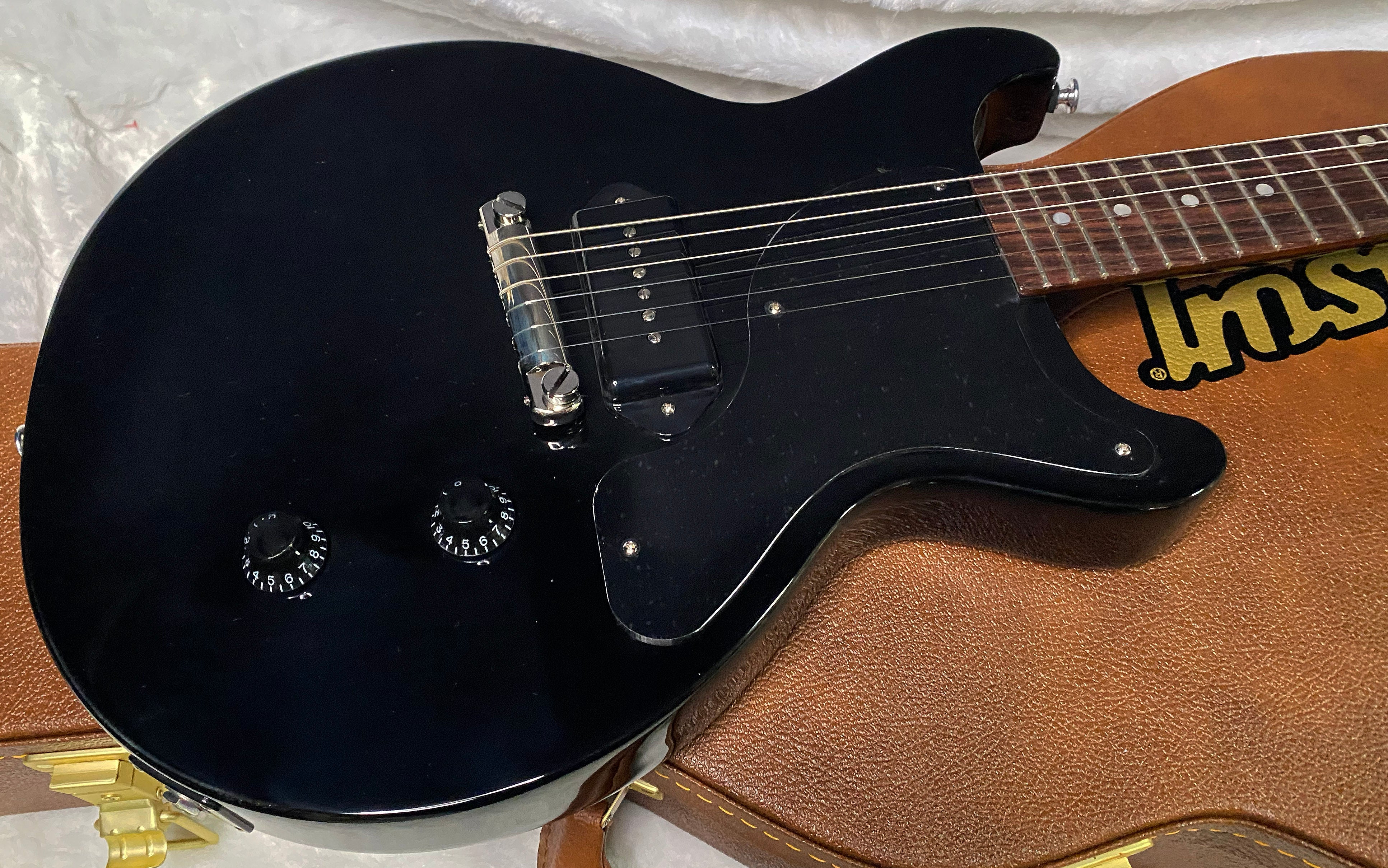 NEW! Gibson Les Paul Junior DC Double Cut - Ebony Finish - Authorized Dealer - Only 6.9lbs - G07277