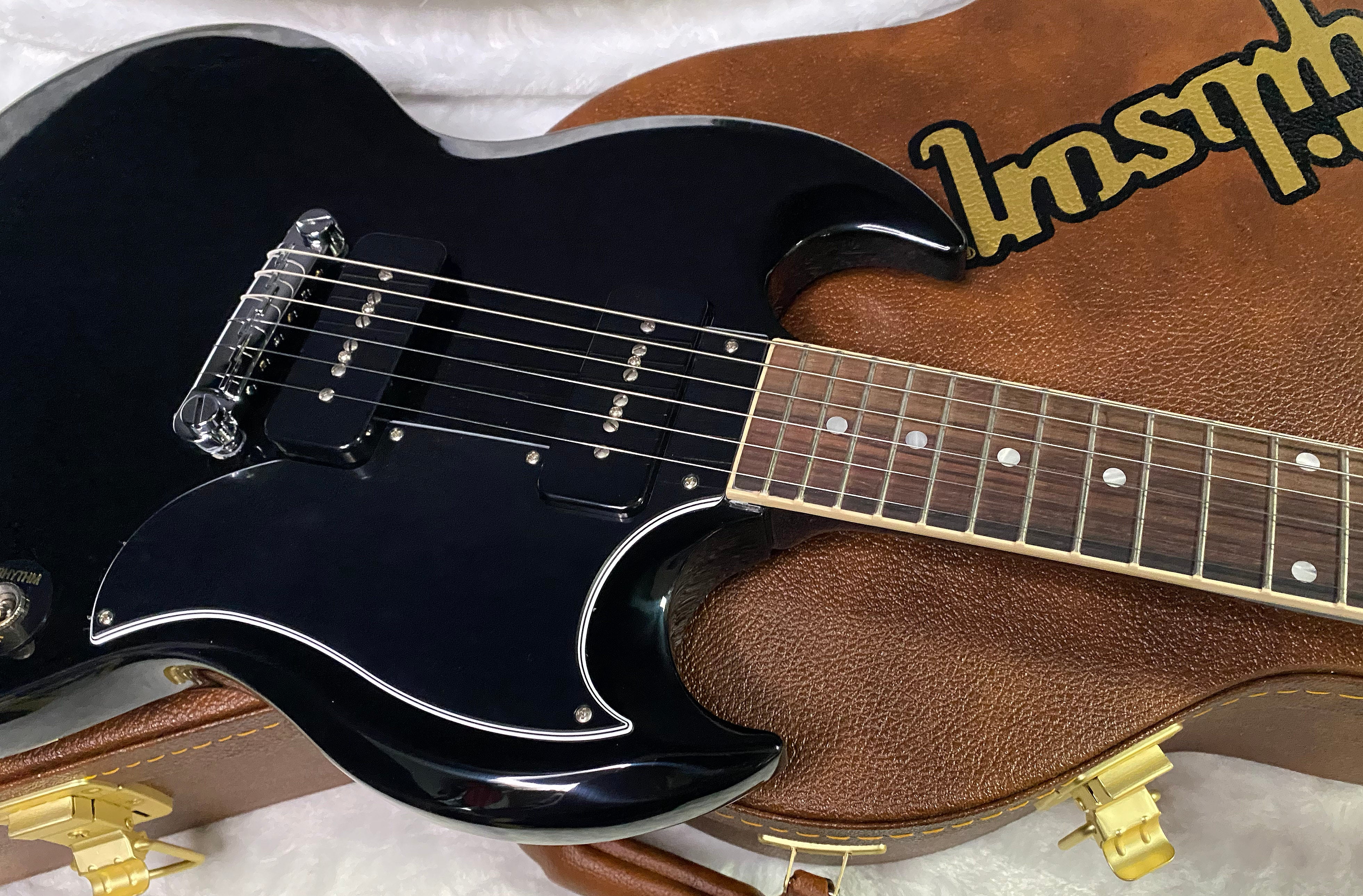 NEW! Gibson SG Special - Ebony Finish - Only 5.9 lbs - Authorized Dealer - P-90's - G07280