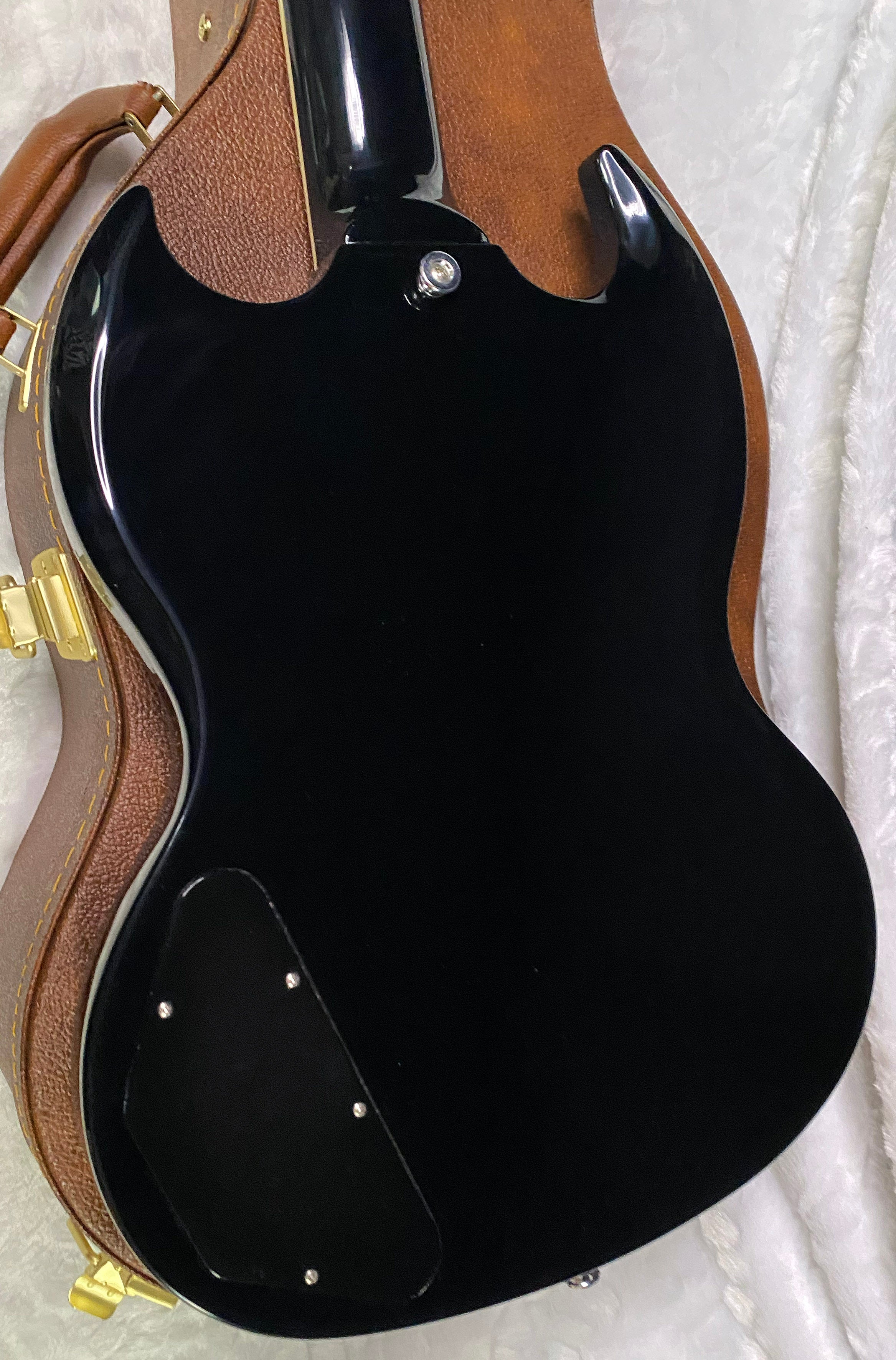 NEW! Gibson SG Special - Ebony Finish - Only 5.9 lbs - Authorized Dealer - P-90's - G07280