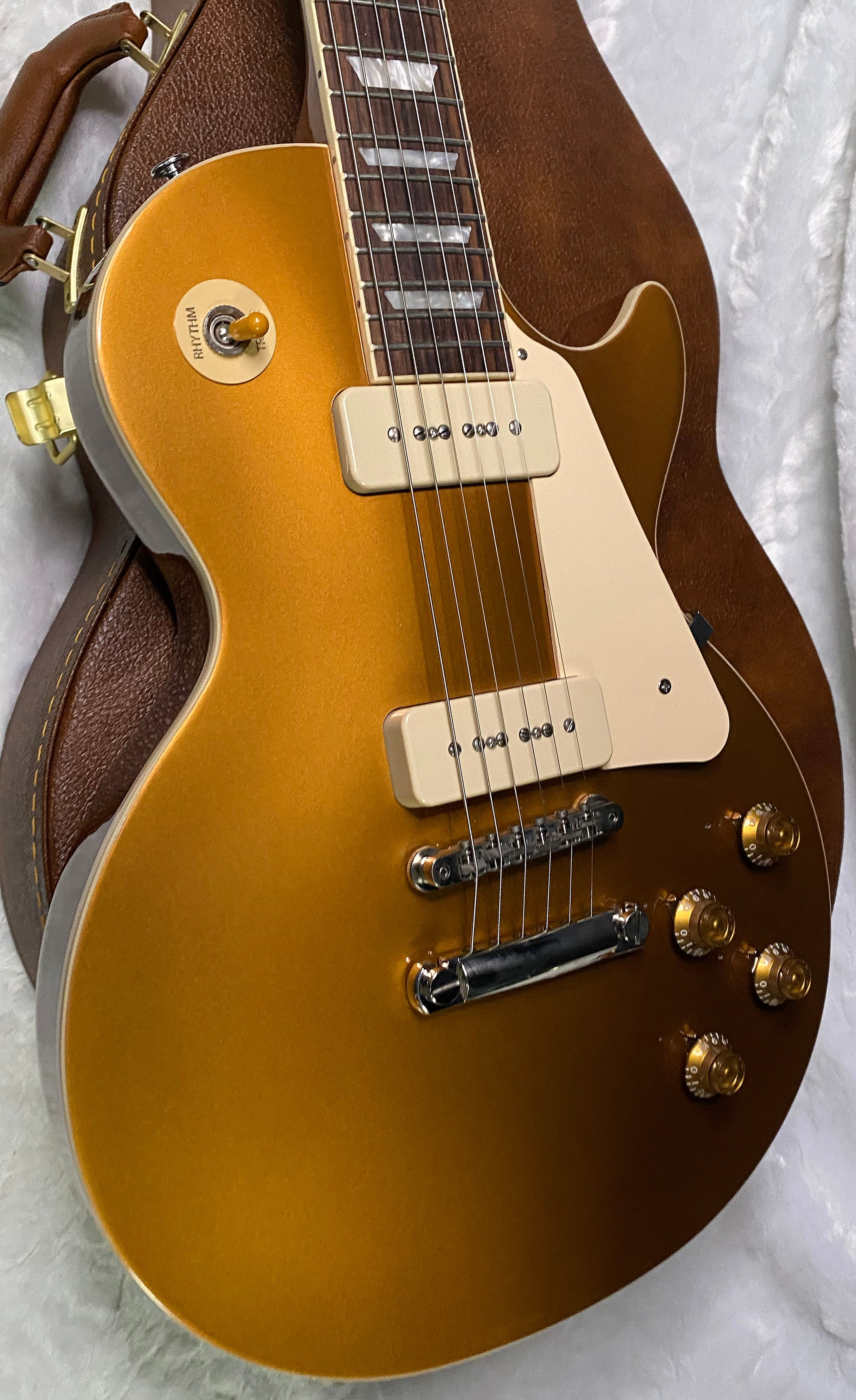 NEW! Gibson Les Paul Standard '50s P-90 - Gold Top - Authorized Dealer - 10.2 lbs - G07271