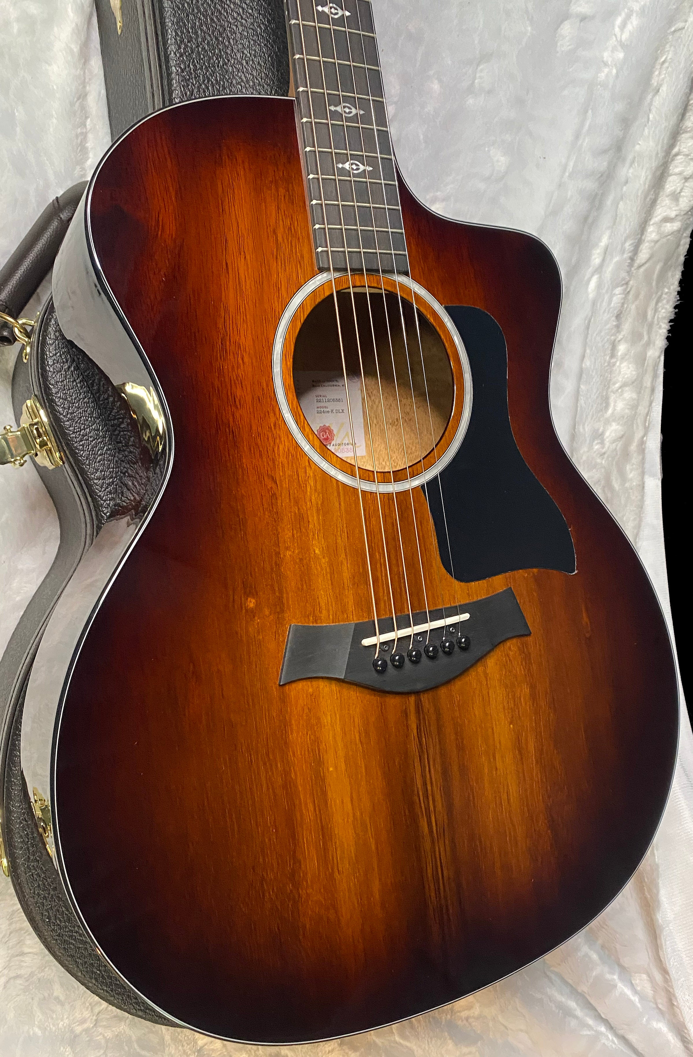 NEW! Taylor 224ce-K DLX Grand Auditorium Acoustic-Electric Guitar - Tobacco - 4.65lbs - Authorized Dealer - G06213