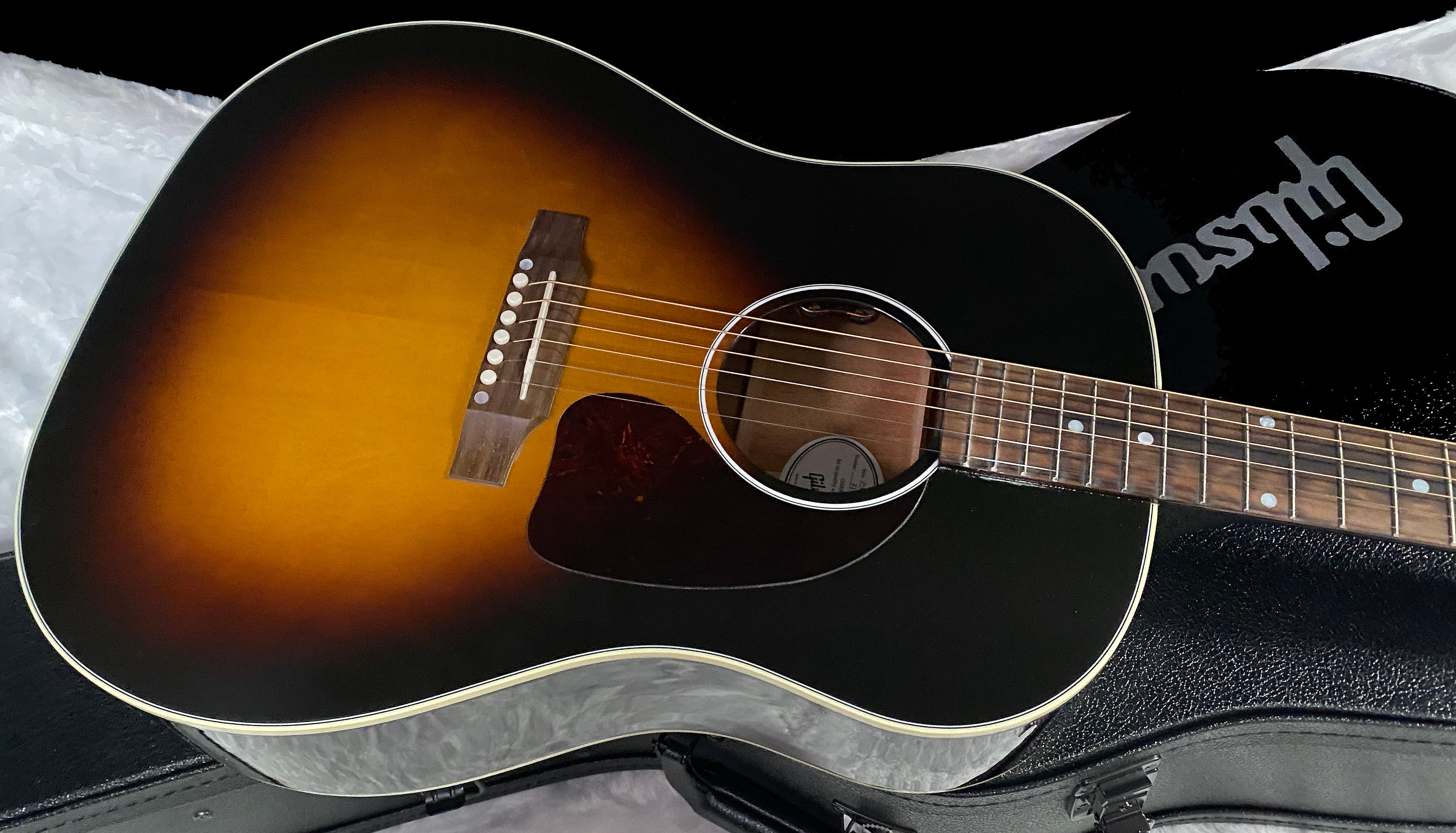 NEW! Gibson J-45 Standard Acoustic Electric Guitar - Vintage Sunburst - Authorized Dealer - 4.6lbs - G07424