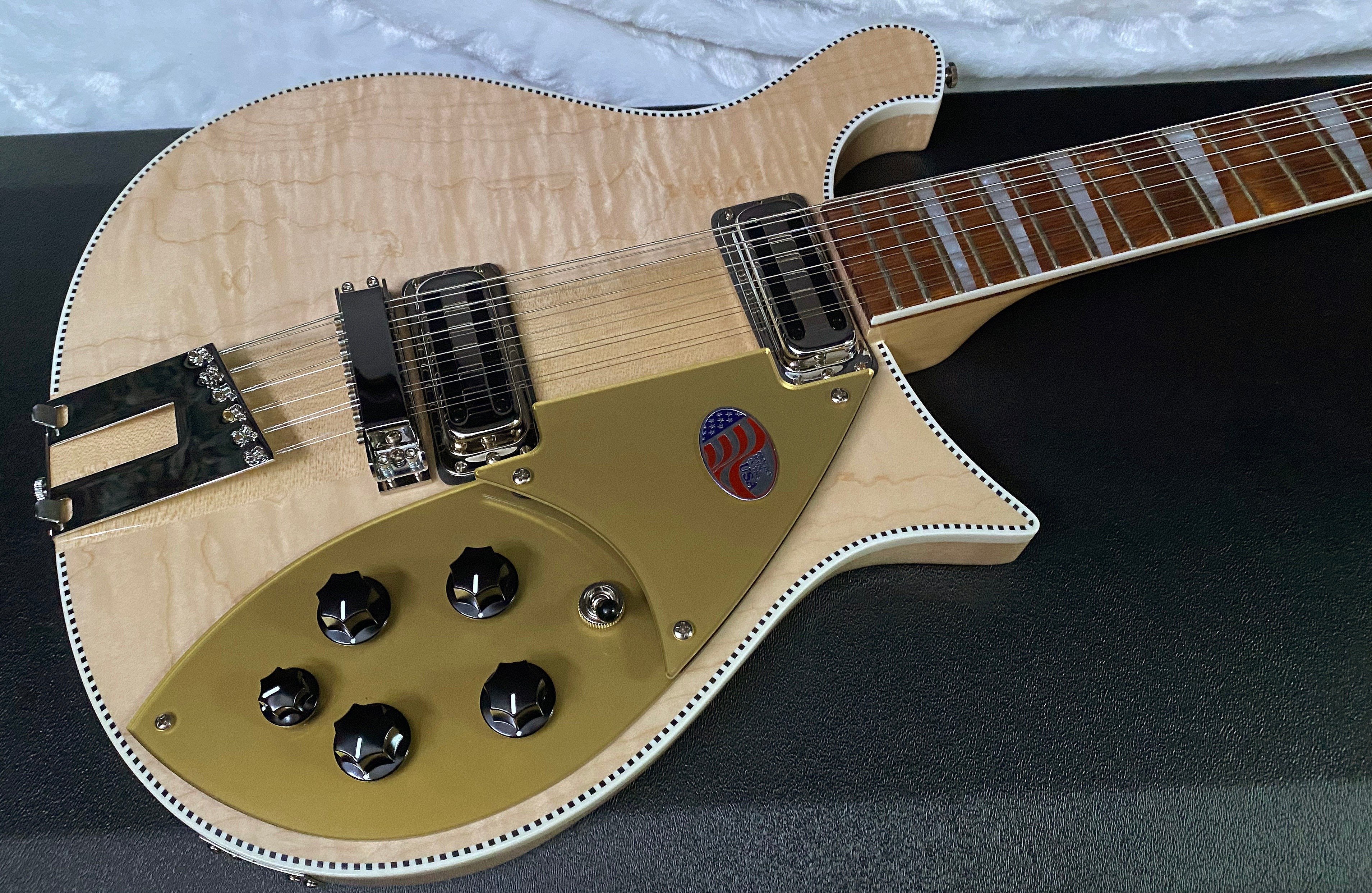 NEW! Rickenbacker 660/12 Maple Glo MG - Only 7.65 lbs - Authorized Dealer - G07428
