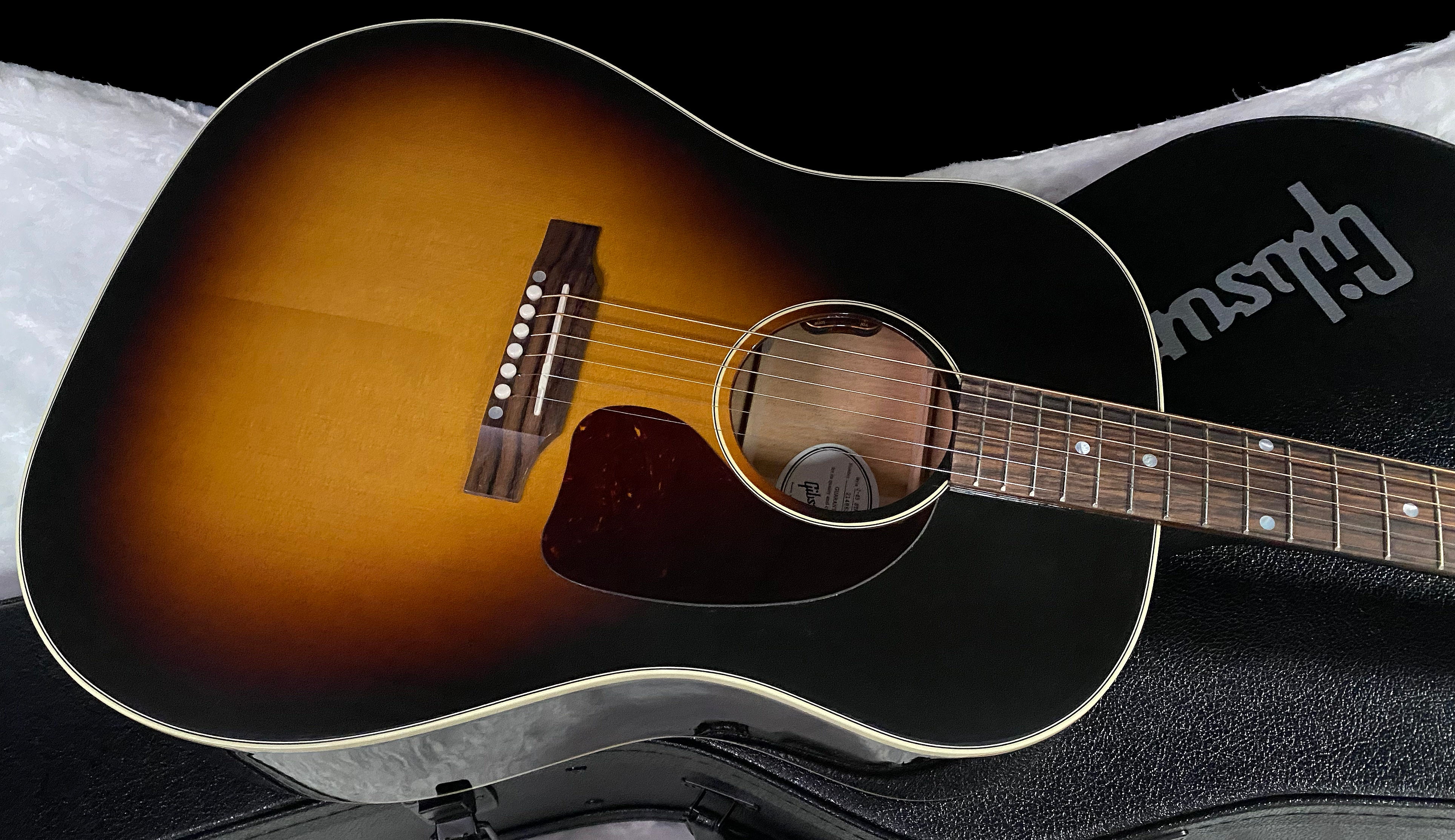 NEW! Gibson J-45 Standard Acoustic Electric Guitar - Vintage Sunburst - Authorized Dealer - 4.4lbs - G07420