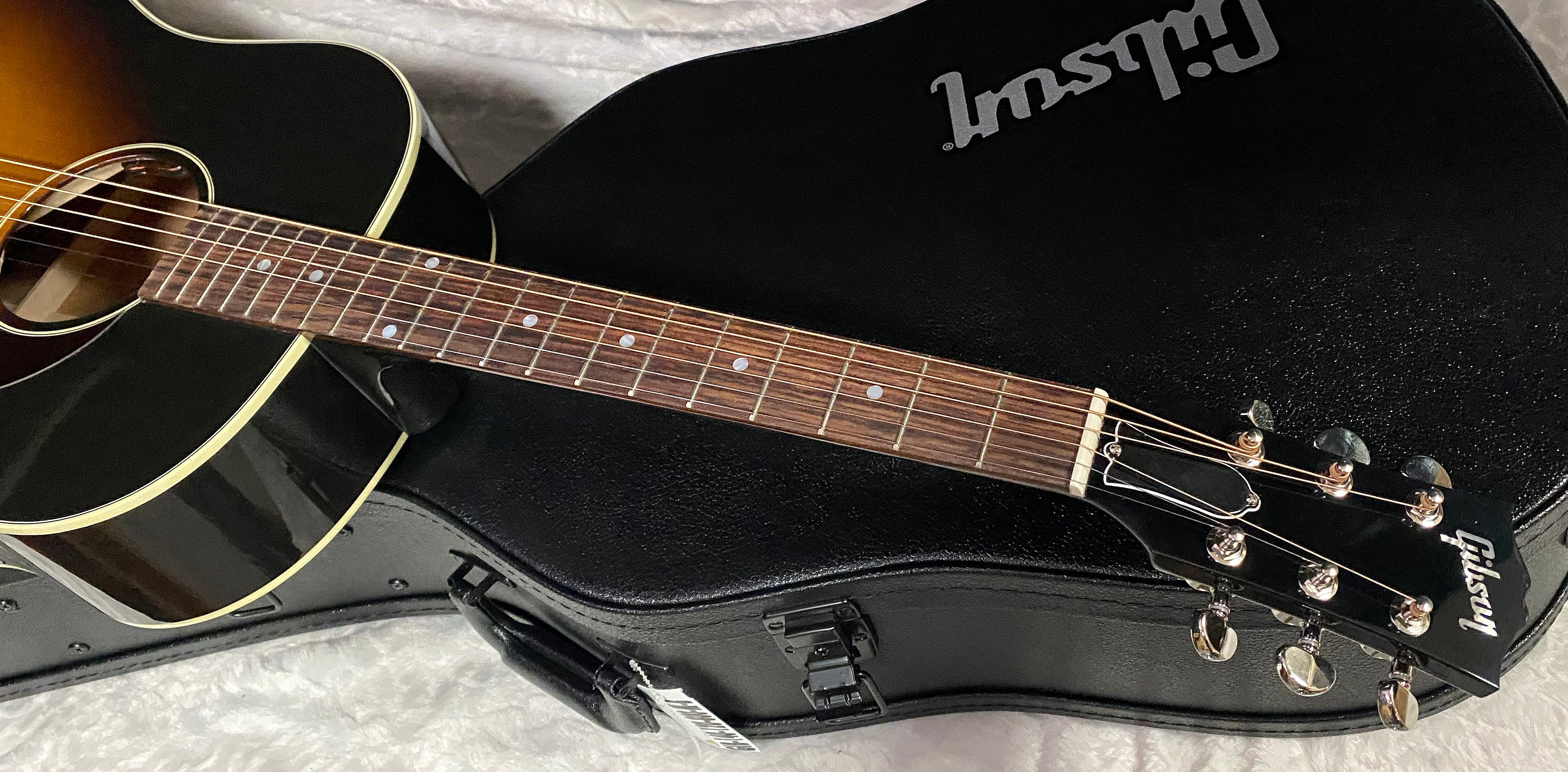 NEW! Gibson J-45 Standard Acoustic Electric Guitar - Vintage Sunburst - Authorized Dealer - 4.4lbs - G07420