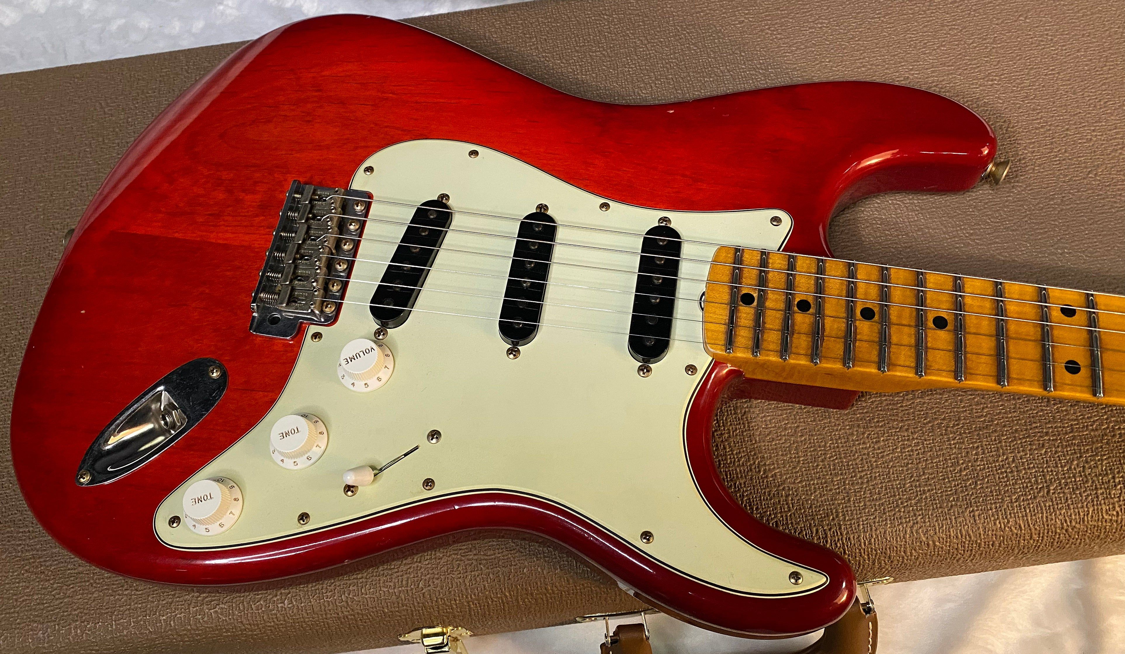 NEW Fender Custom Shop ' 62 Stratocaster Bizarre Guitar Exclusive Flamethrower - Journeyman Relic - Super Limited Edition - Transparent Red Burst - AAAA Flamed Maple Neck - 7.9 lbs - Authorized Dealer - G05945
